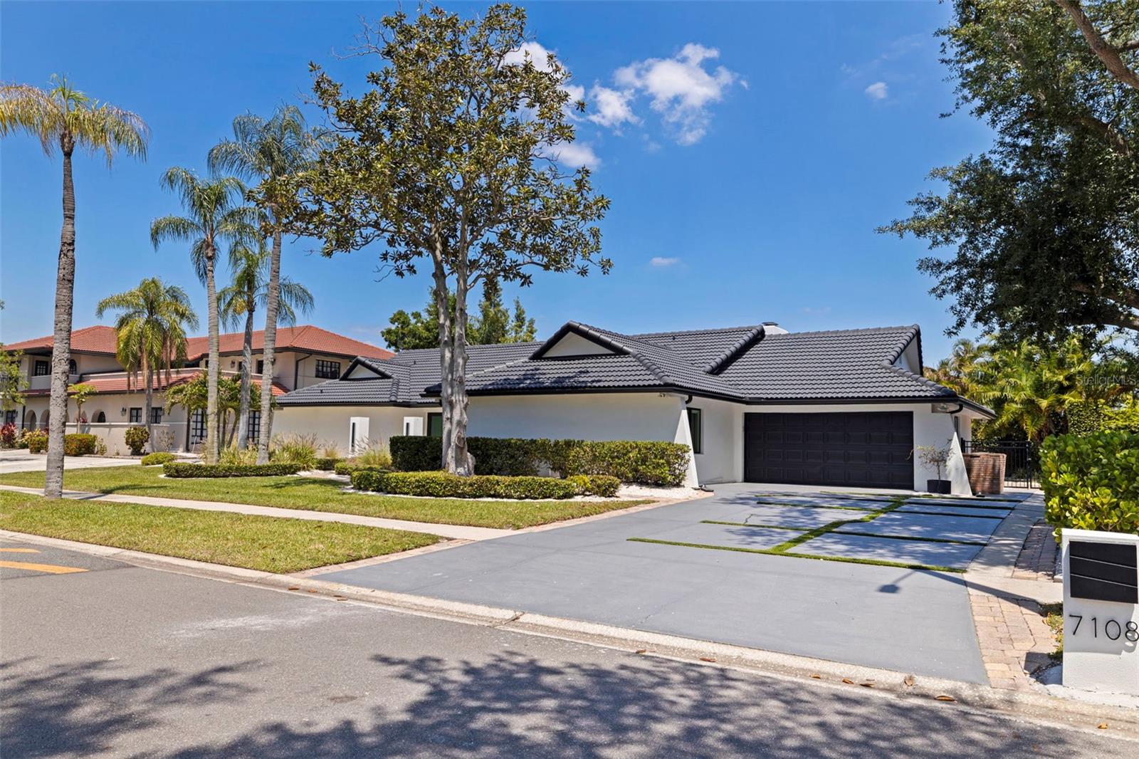 Image 7 of 48 For 7108 Pelican Island Drive