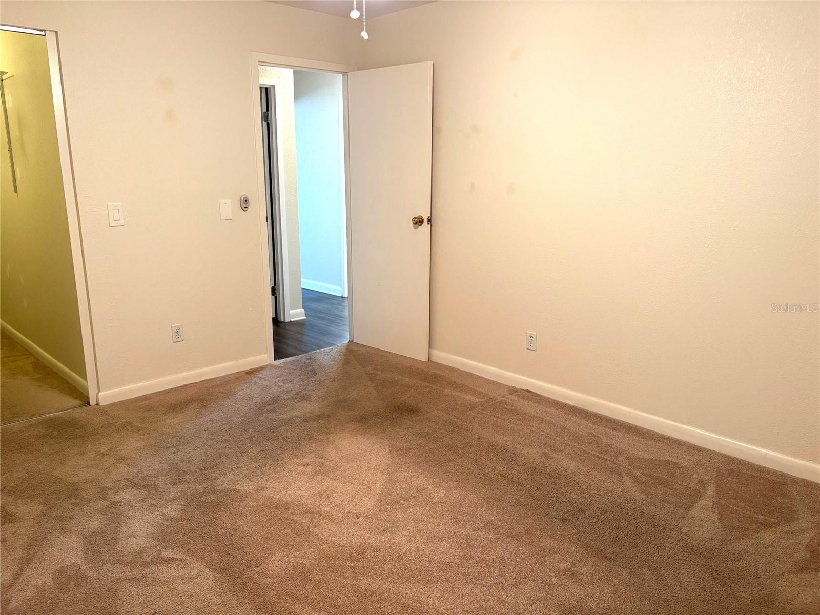 Image 18 of 36 For 2202 Clubhouse Drive 185