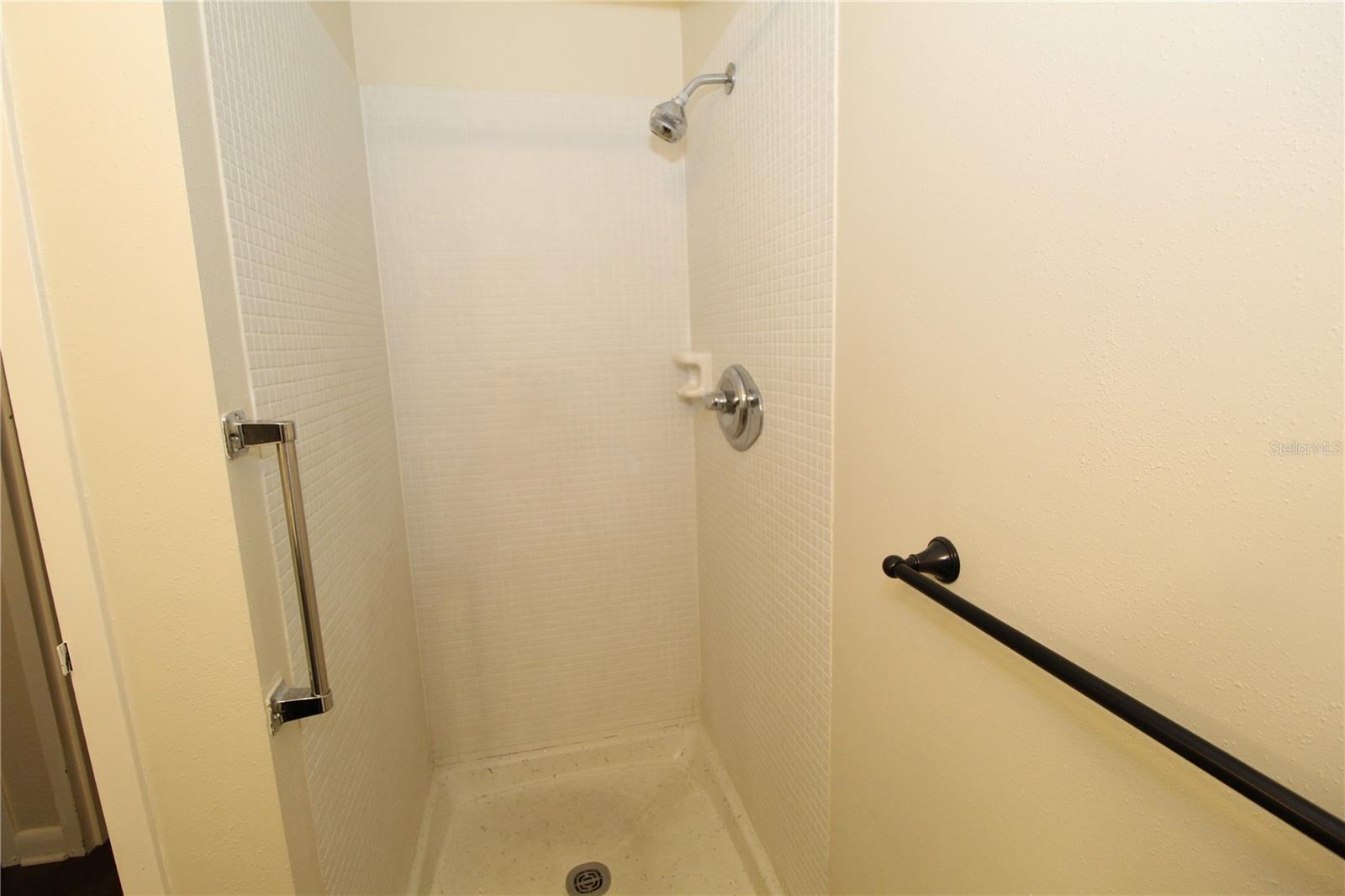 Image 21 of 36 For 2202 Clubhouse Drive 185