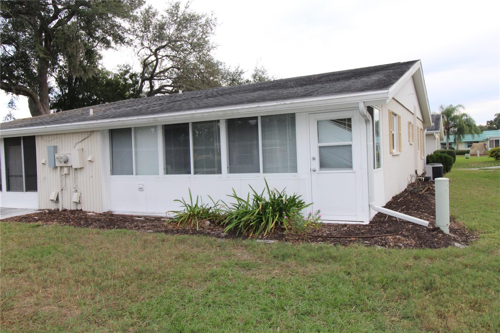 Image 25 of 36 For 2202 Clubhouse Drive 185