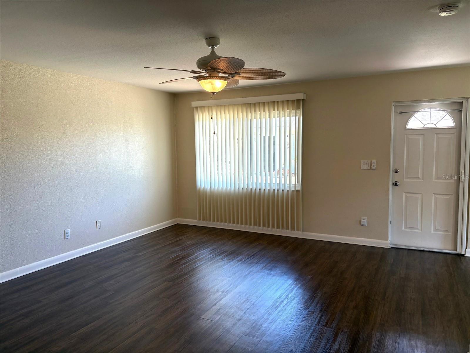 Image 7 of 36 For 2202 Clubhouse Drive 185