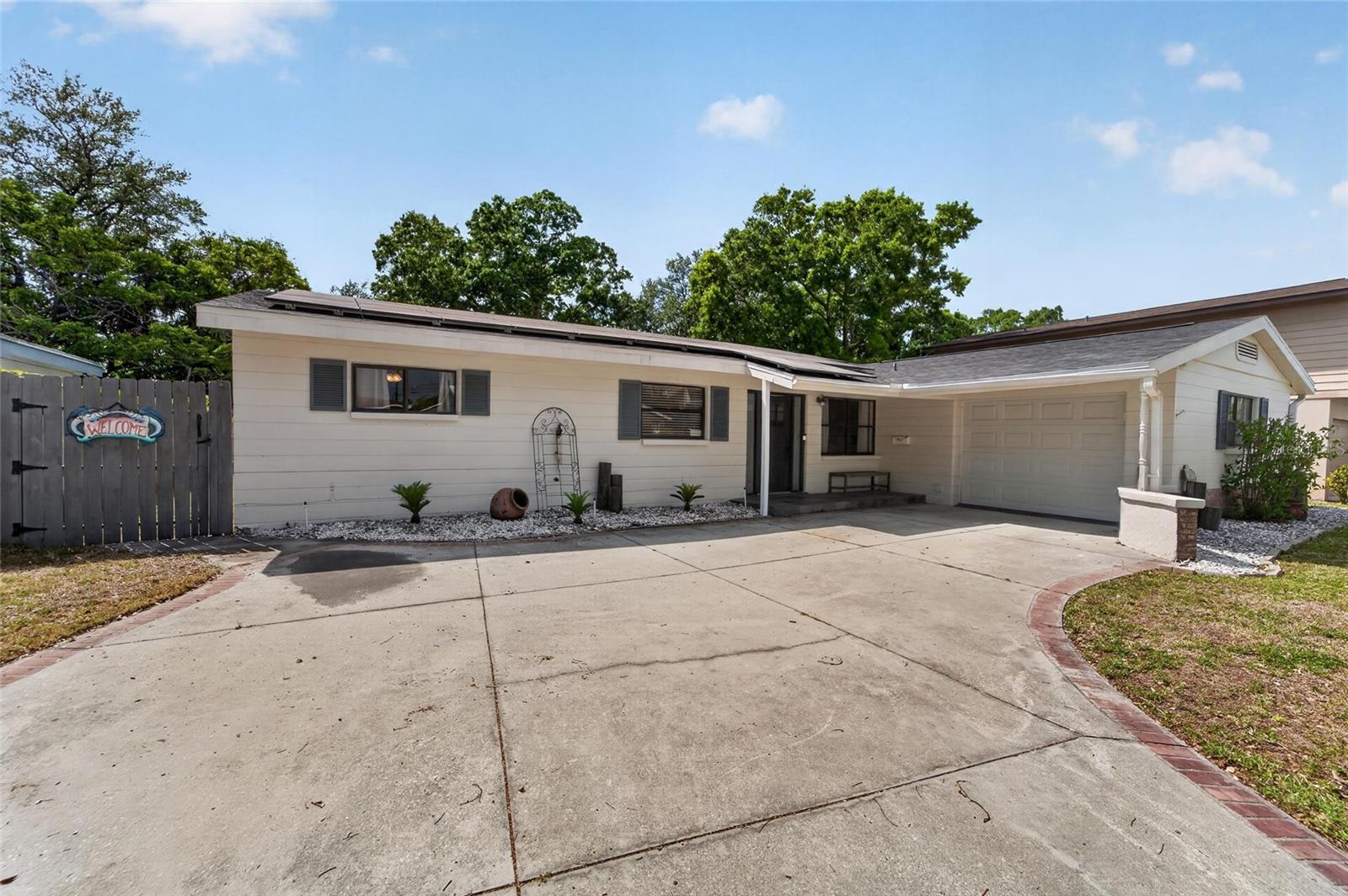 Listing photo id 1 for 2842 61st Lane N