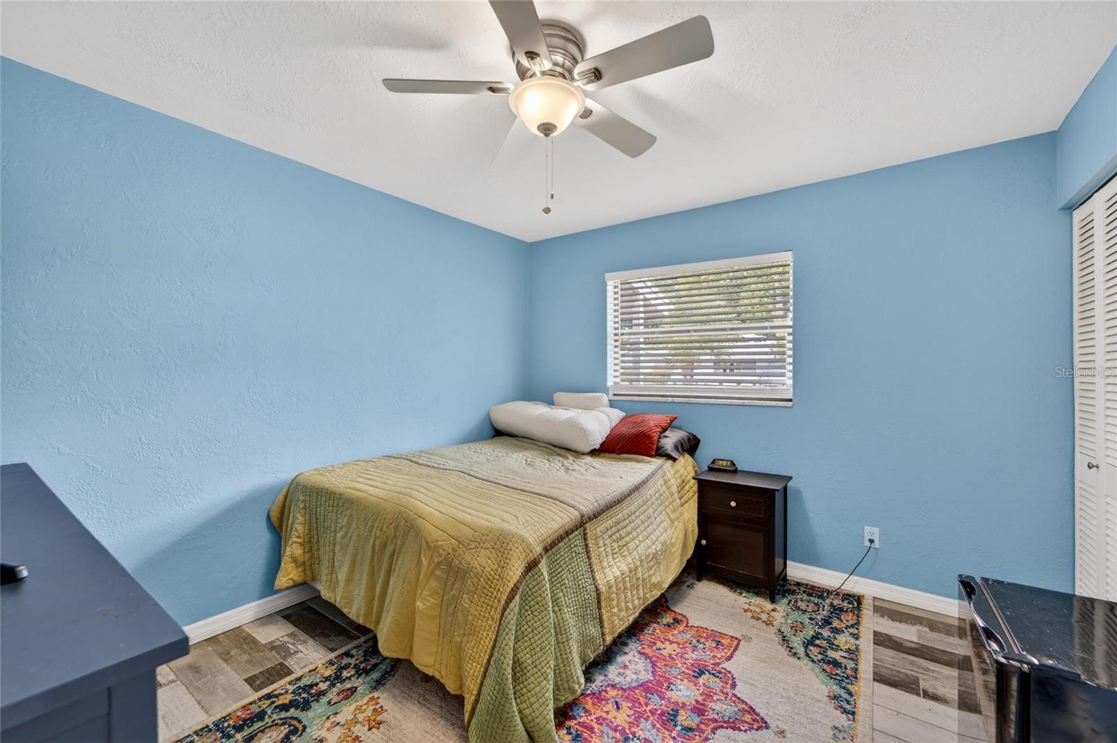 Listing photo id 29 for 2842 61st Lane N