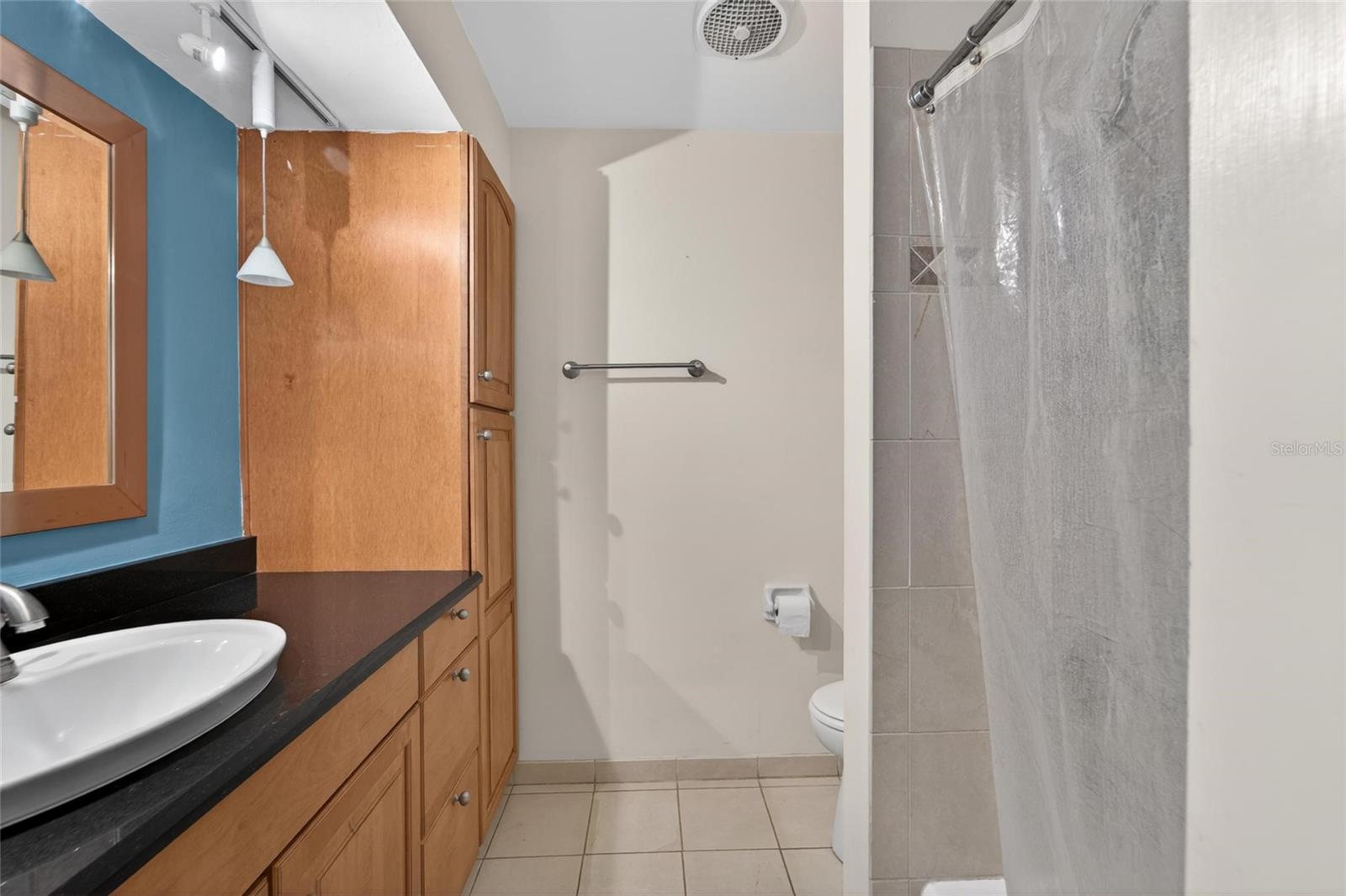 Listing photo id 34 for 2842 61st Lane N