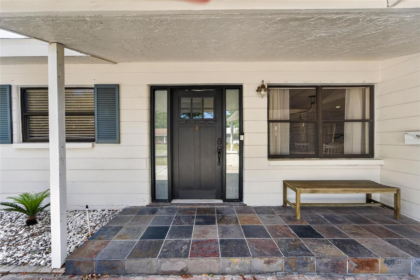 Listing photo id 2 for 2842 61st Lane N