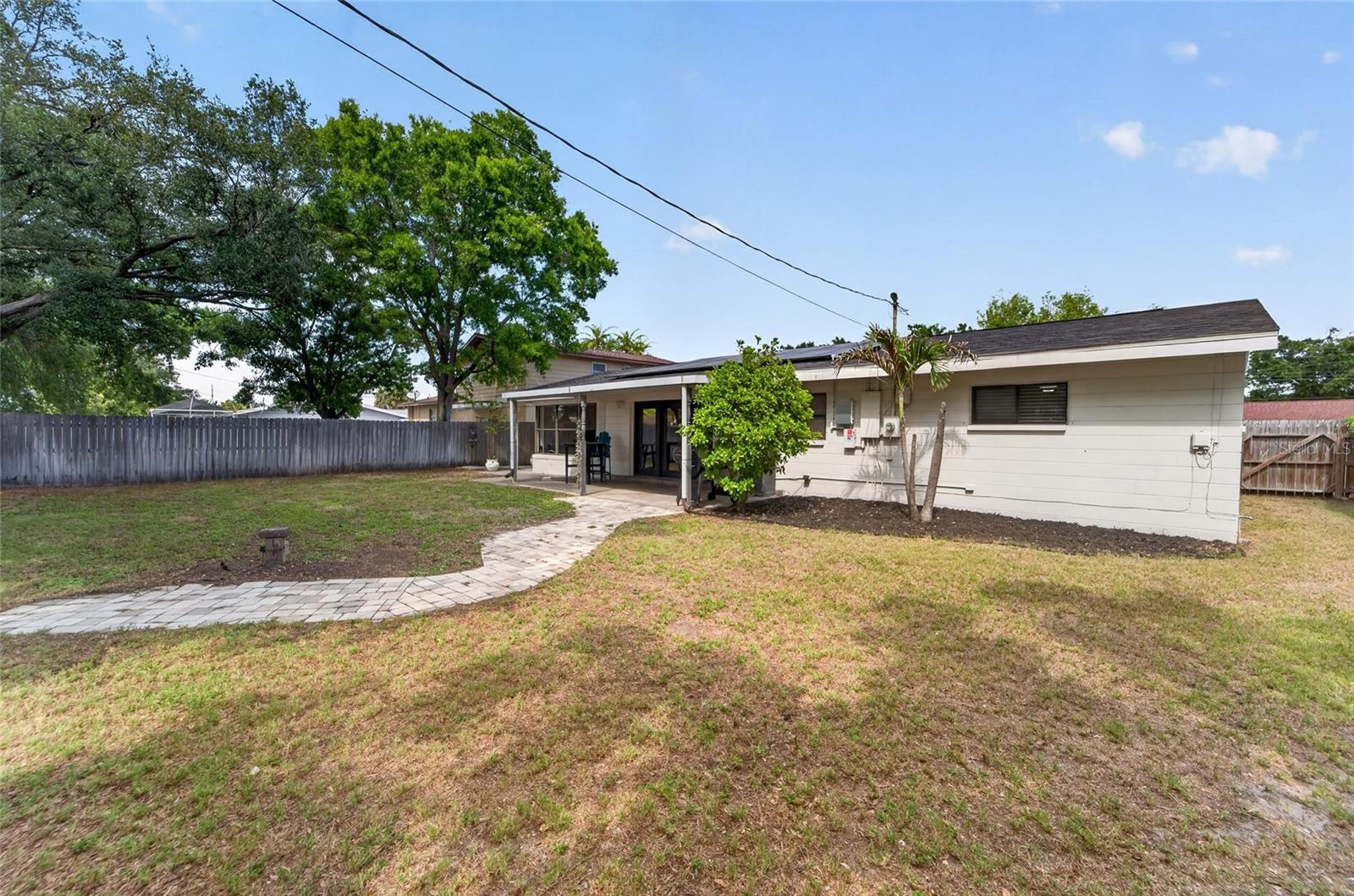 Listing photo id 44 for 2842 61st Lane N