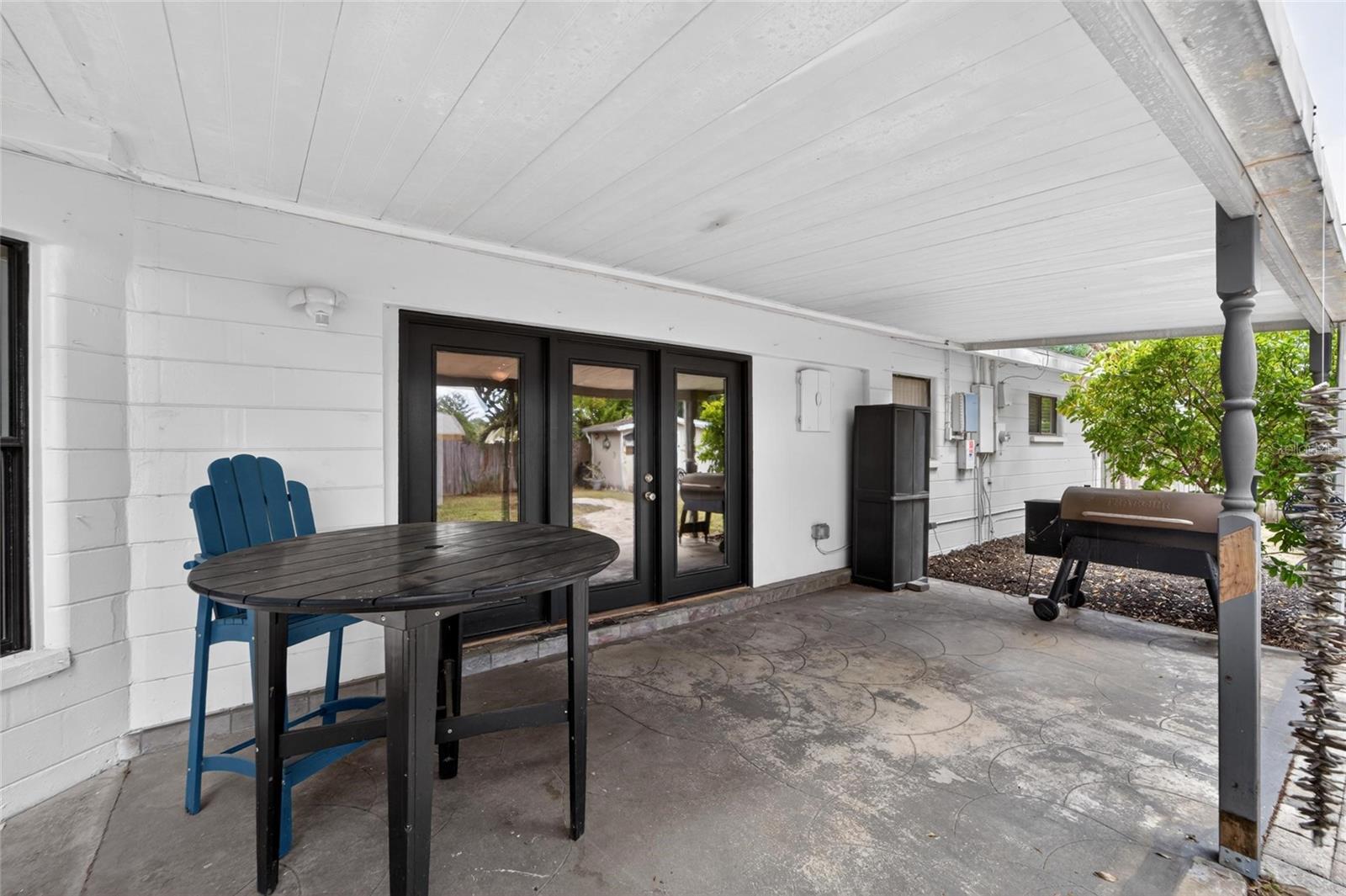 Listing photo id 45 for 2842 61st Lane N