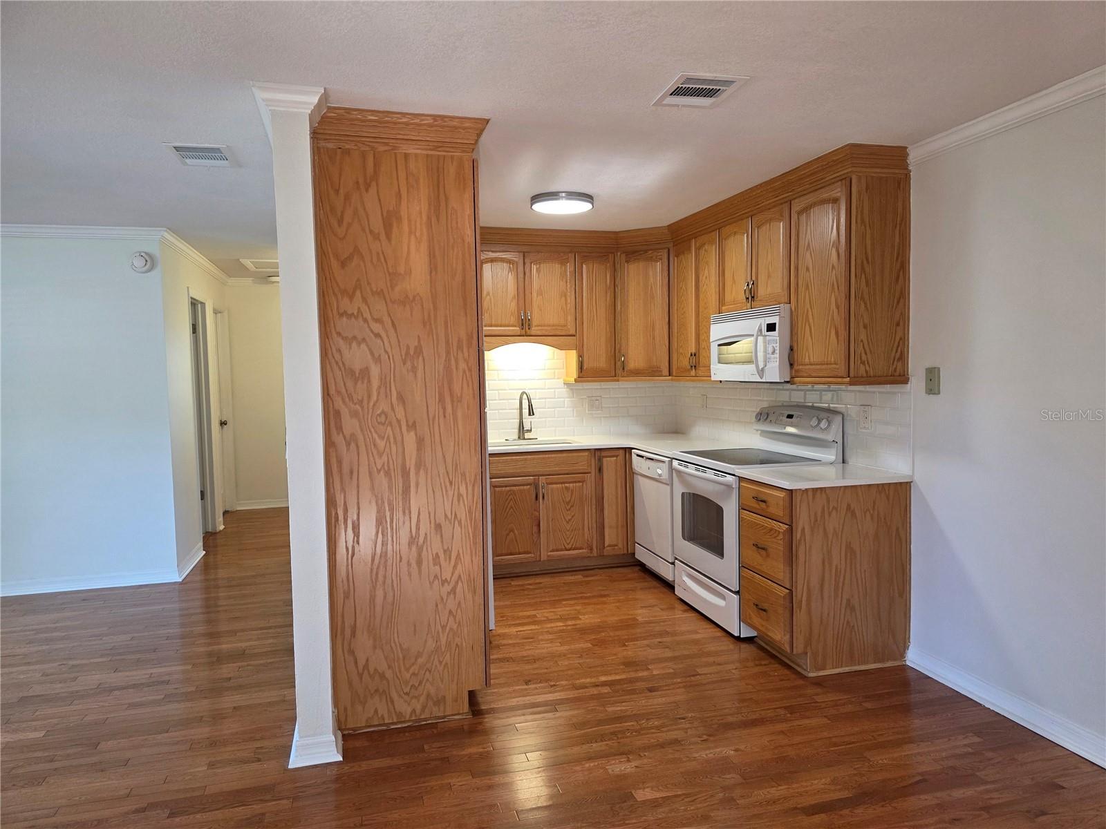 Image 11 of 46 For 14602 Pine Glen Circle