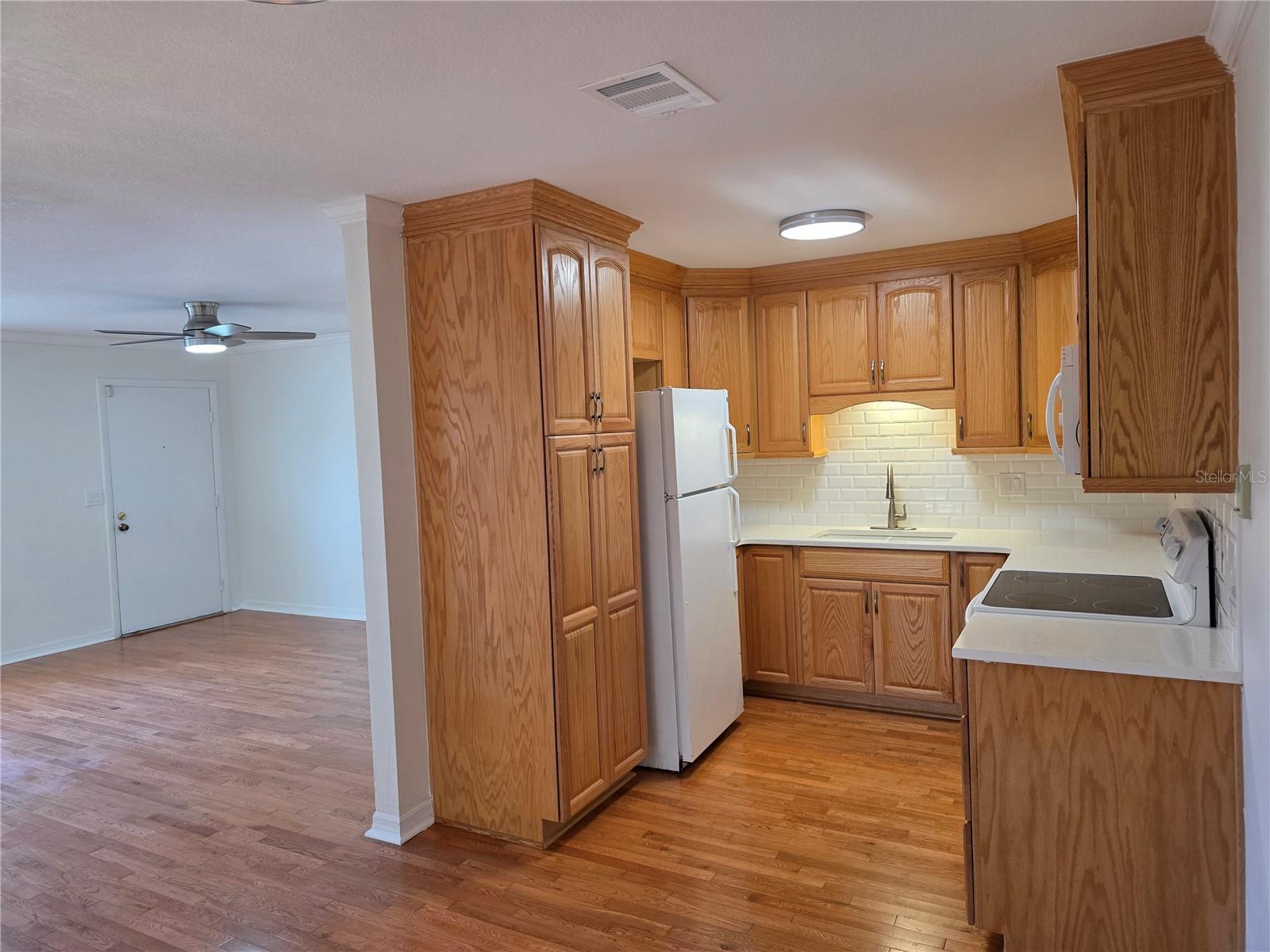 Image 12 of 46 For 14602 Pine Glen Circle