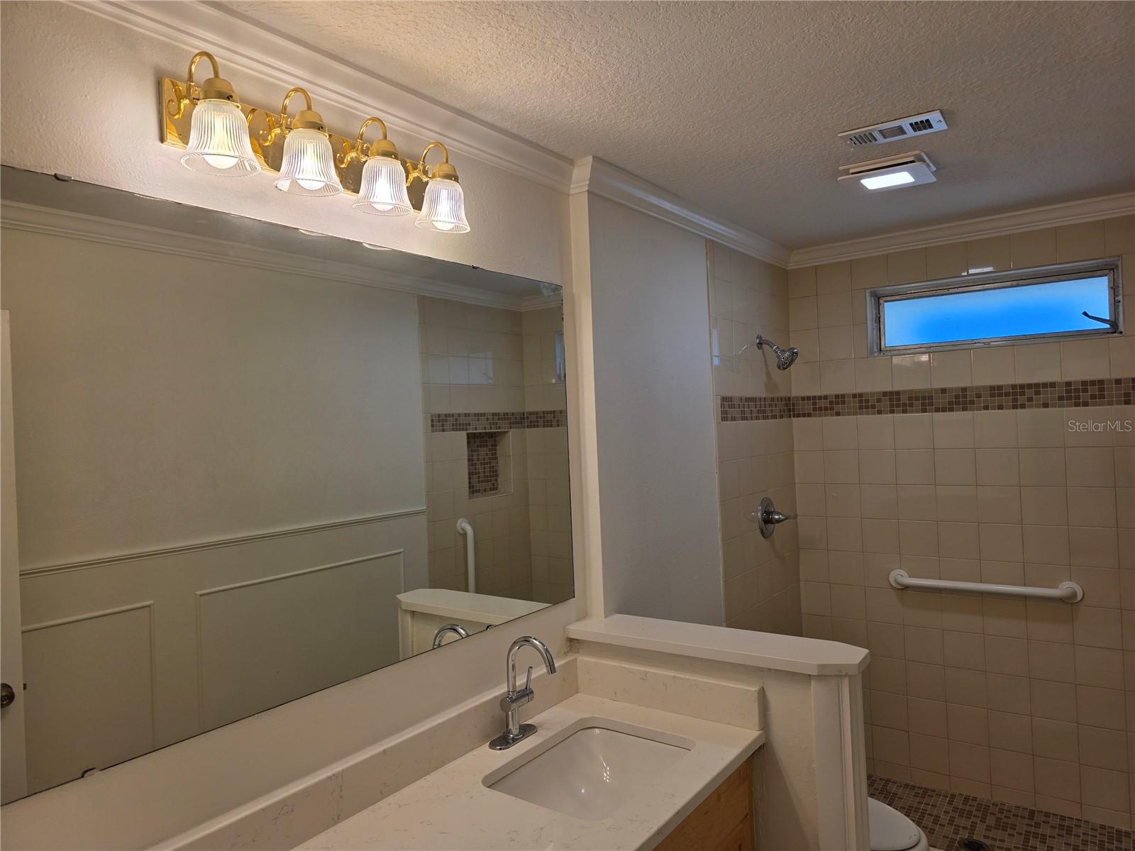 Image 23 of 46 For 14602 Pine Glen Circle