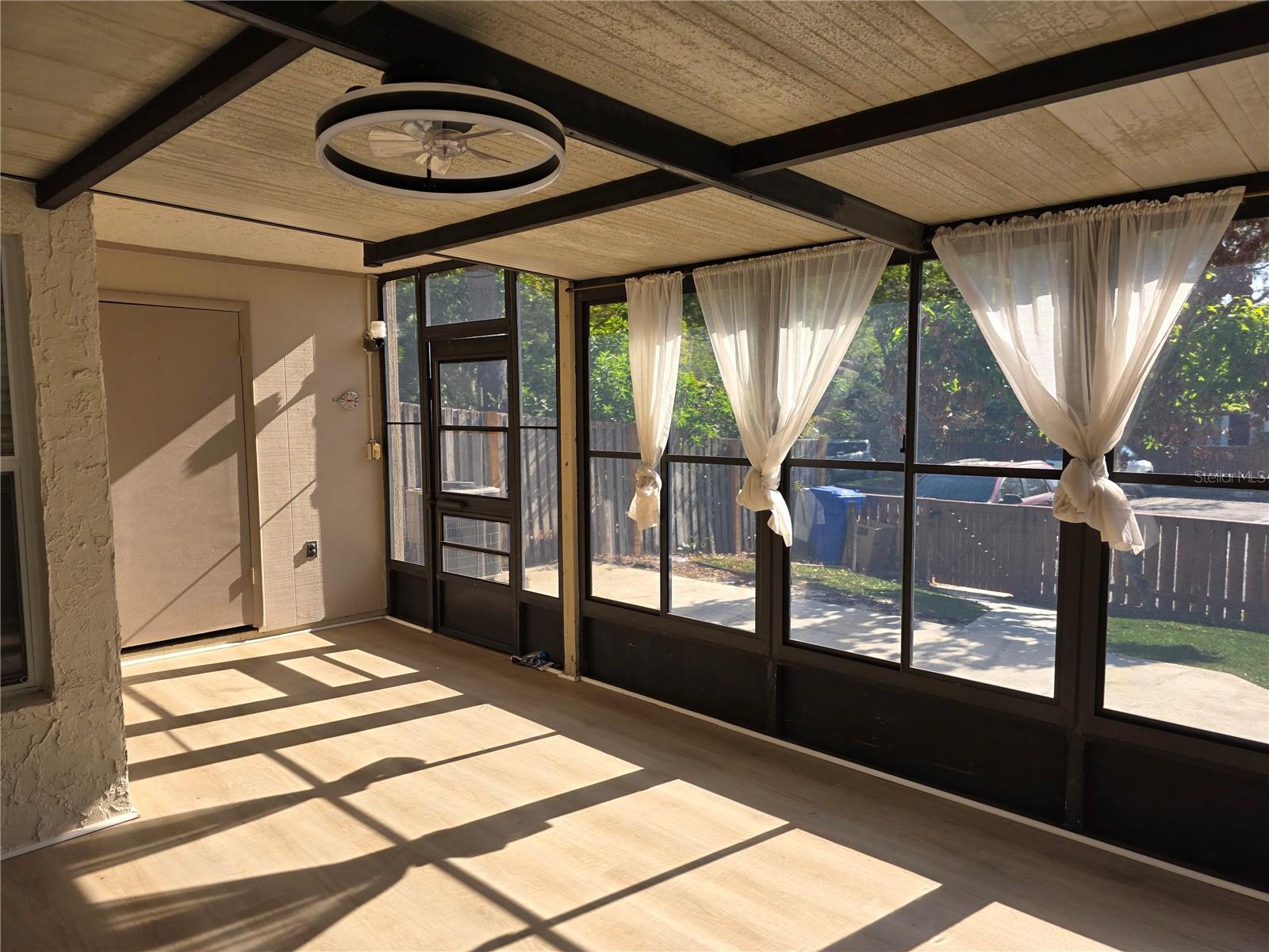 Image 29 of 46 For 14602 Pine Glen Circle