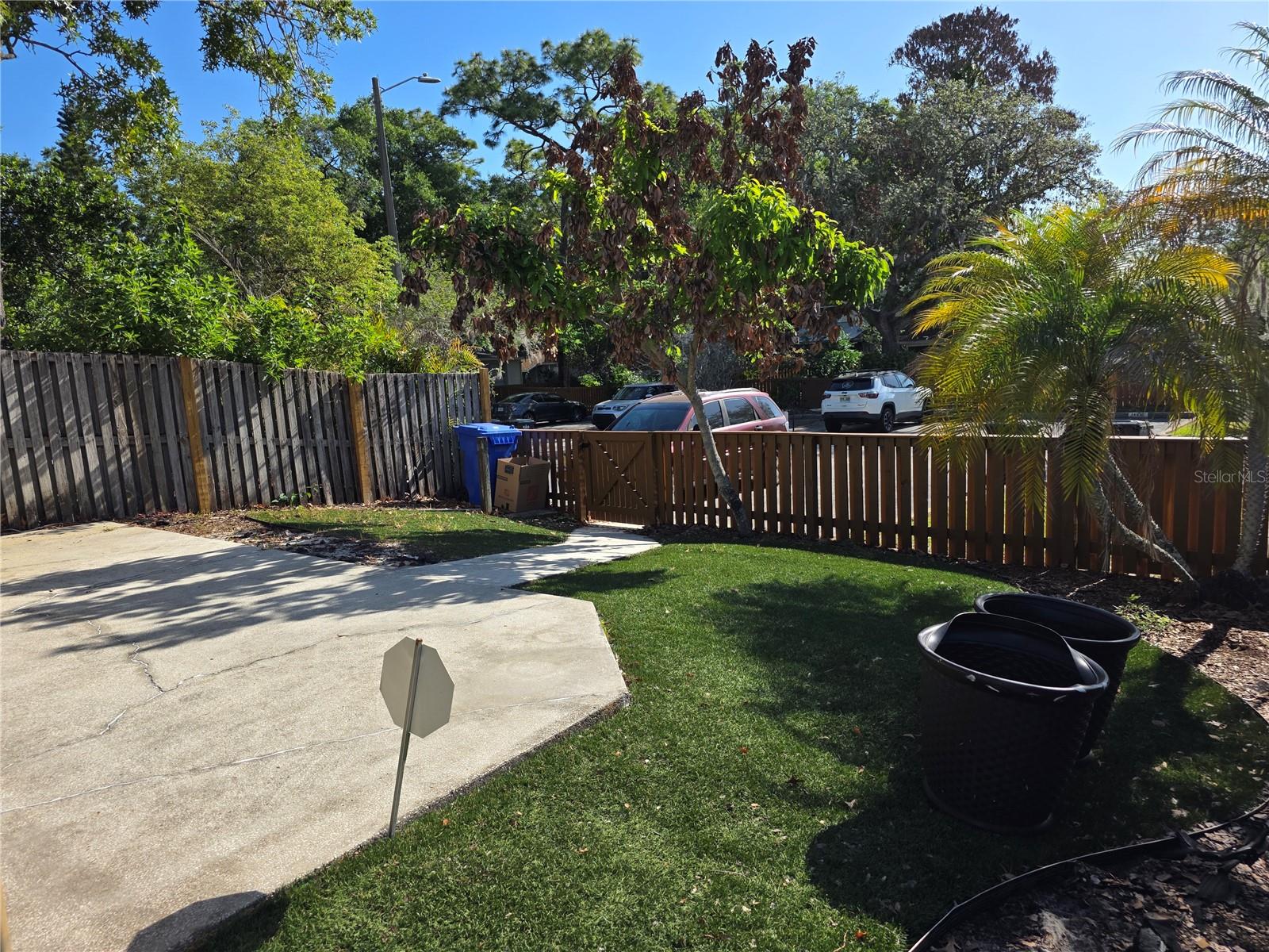 Image 32 of 46 For 14602 Pine Glen Circle