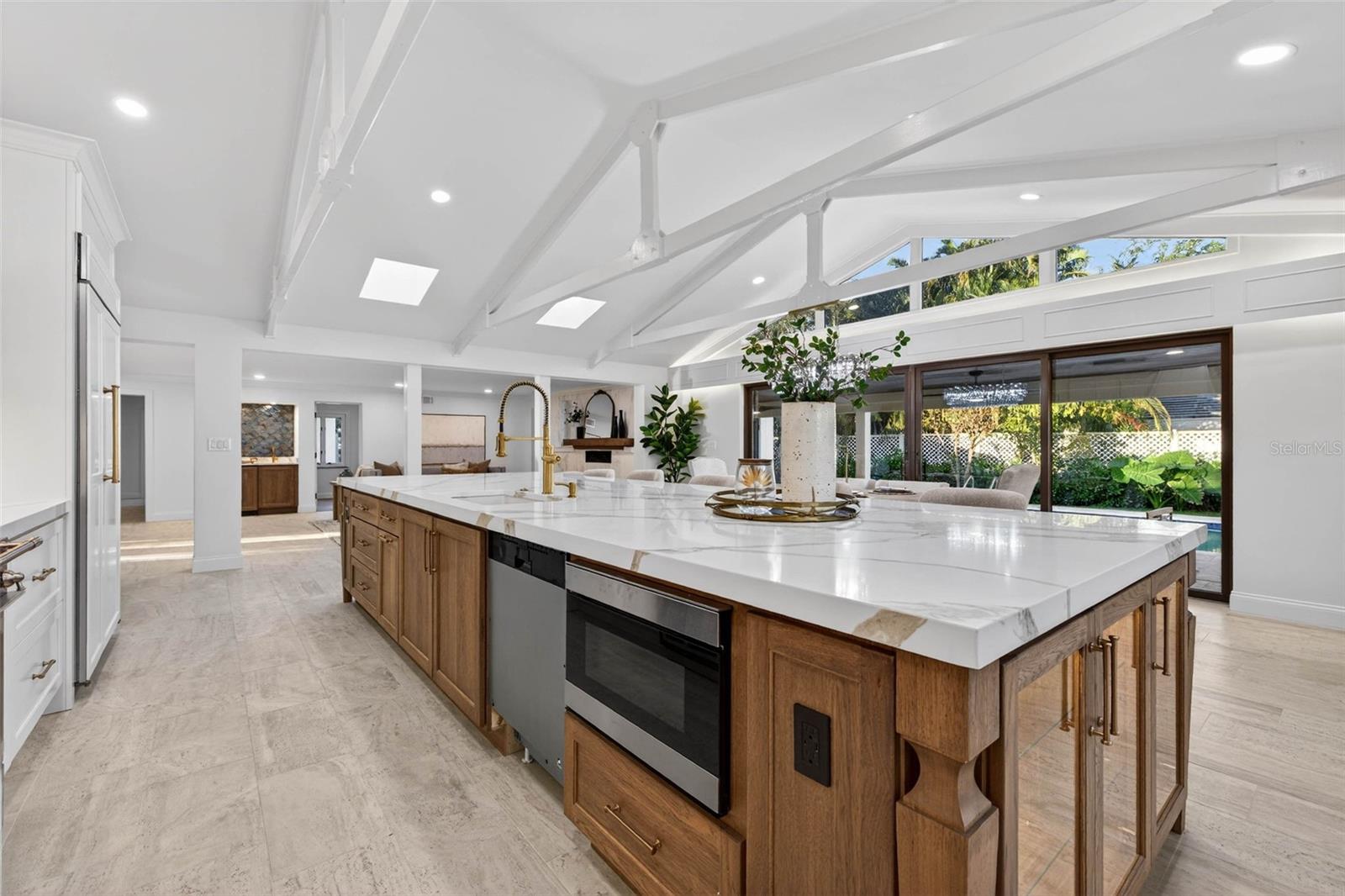 Image 21 of 79 For 1222 Brightwaters Boulevard Ne