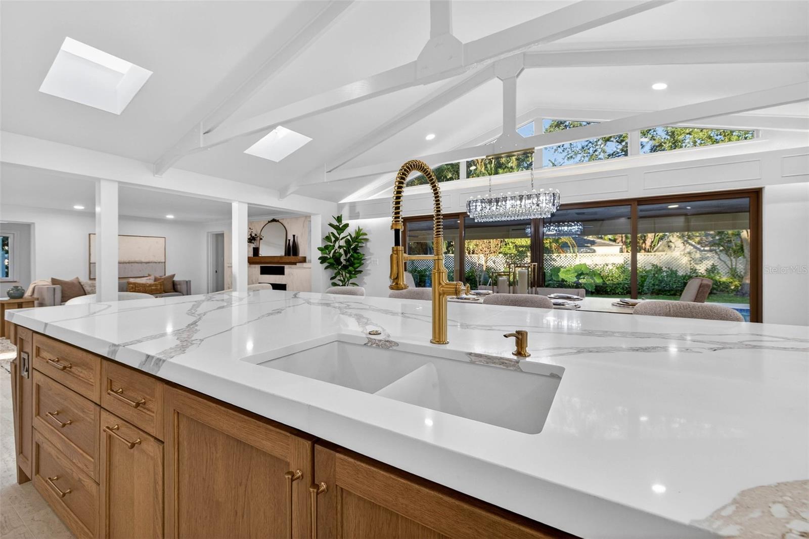 Image 24 of 79 For 1222 Brightwaters Boulevard Ne