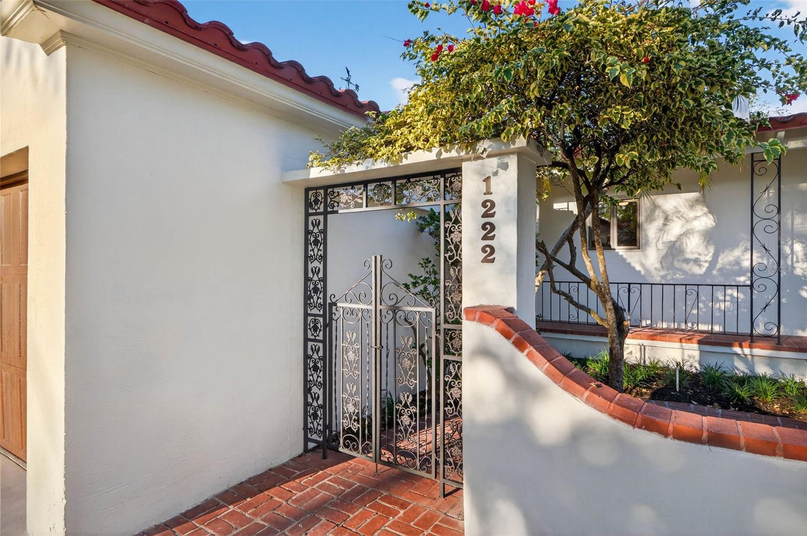 Image 6 of 79 For 1222 Brightwaters Boulevard Ne