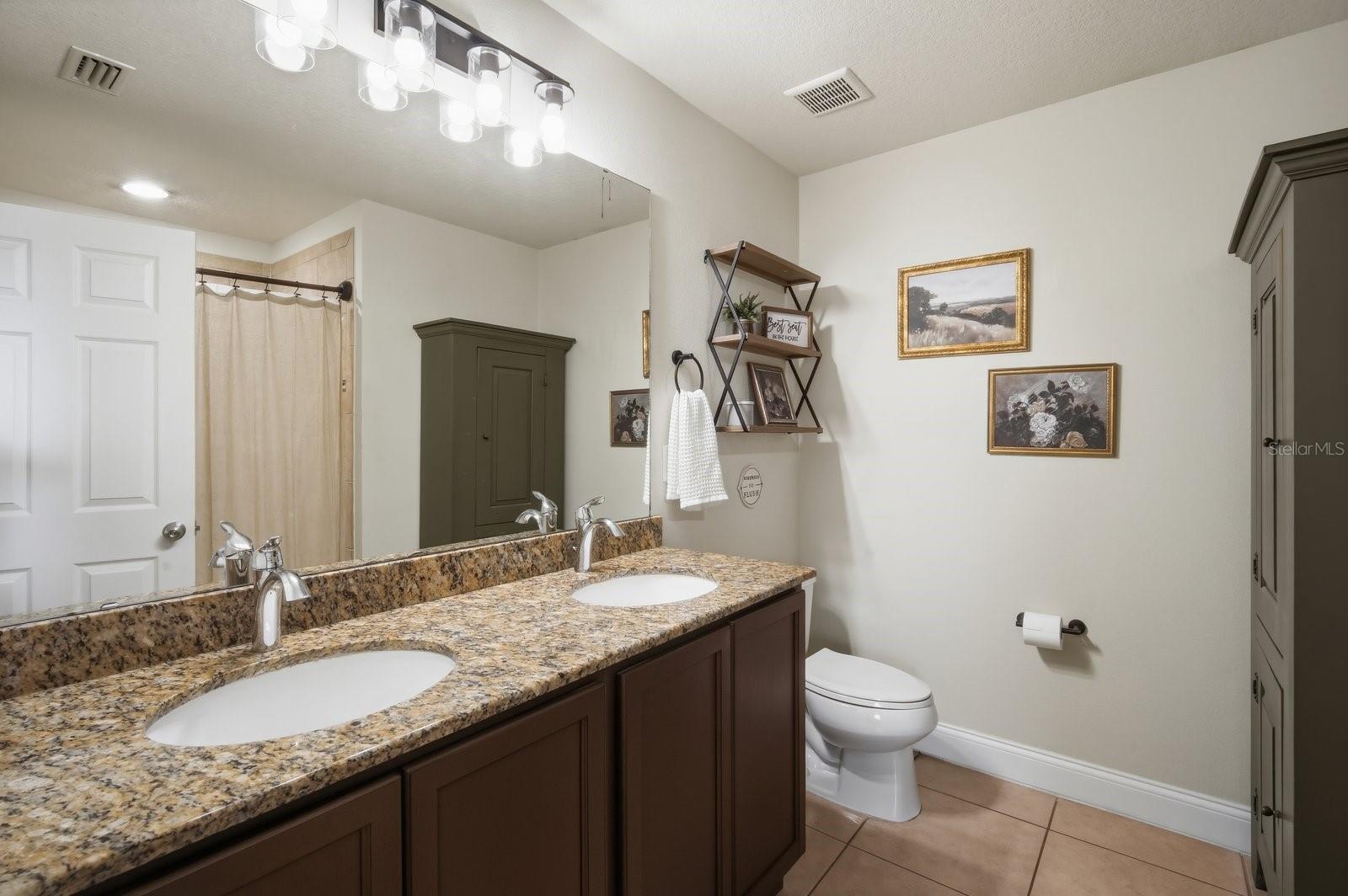 Listing photo id 20 for 4711 Chatterton Way