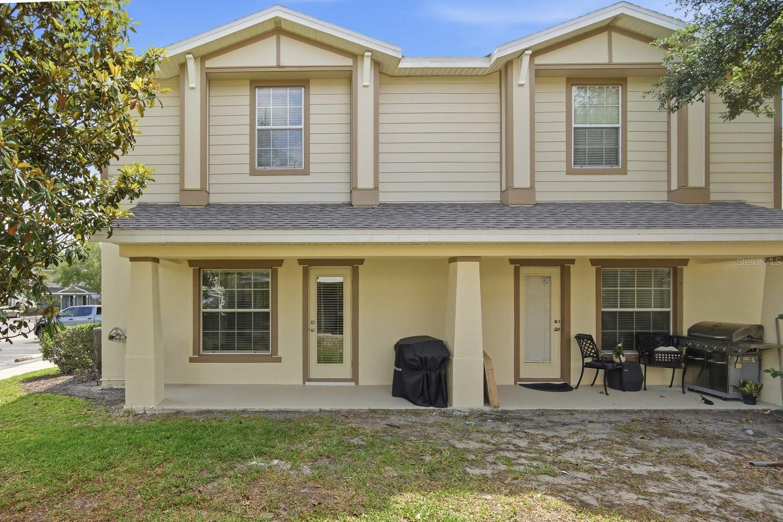 Listing photo id 25 for 4711 Chatterton Way