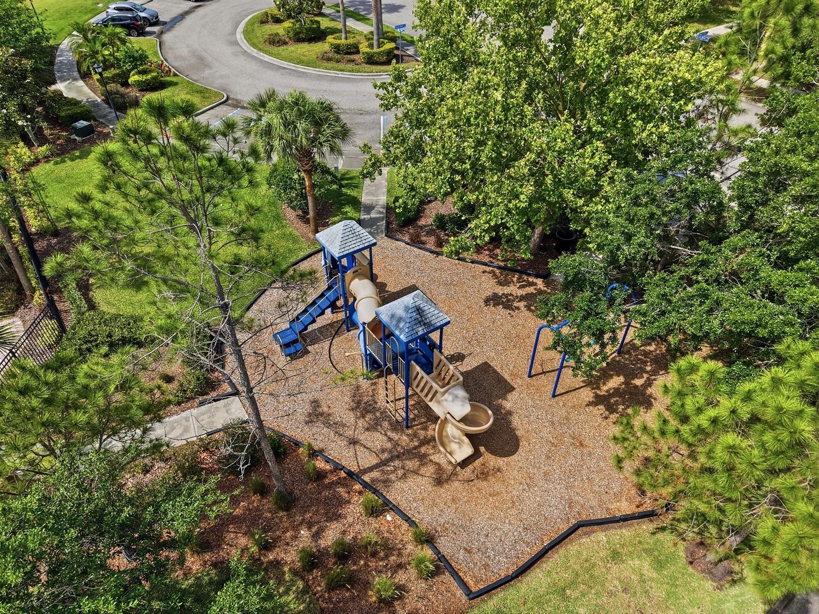 Listing photo id 32 for 4711 Chatterton Way