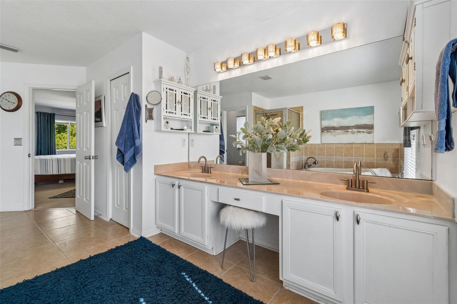 Listing photo id 40 for 11718 Stonewood Gate Drive