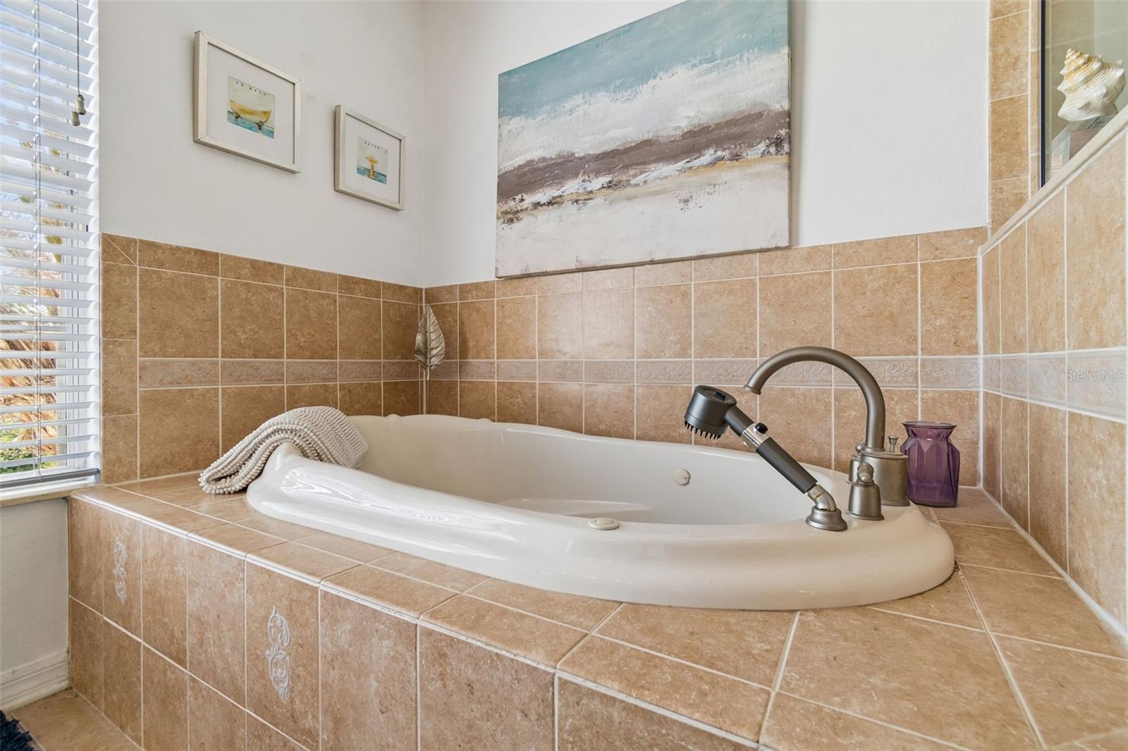 Listing photo id 42 for 11718 Stonewood Gate Drive