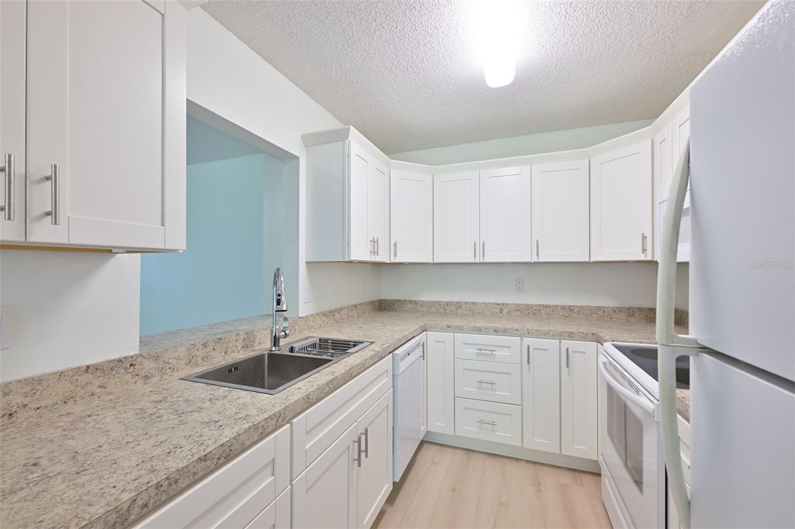 Image 14 of 99 For 511 Finsbury Circle B