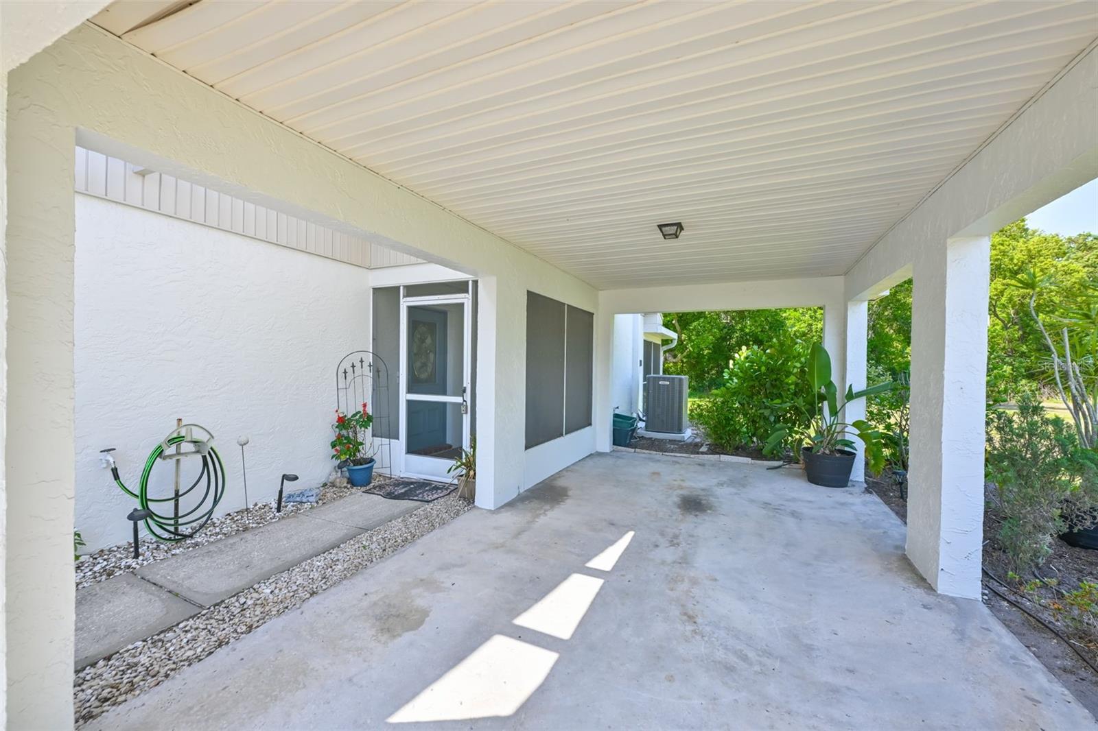 Image 16 of 99 For 511 Finsbury Circle B