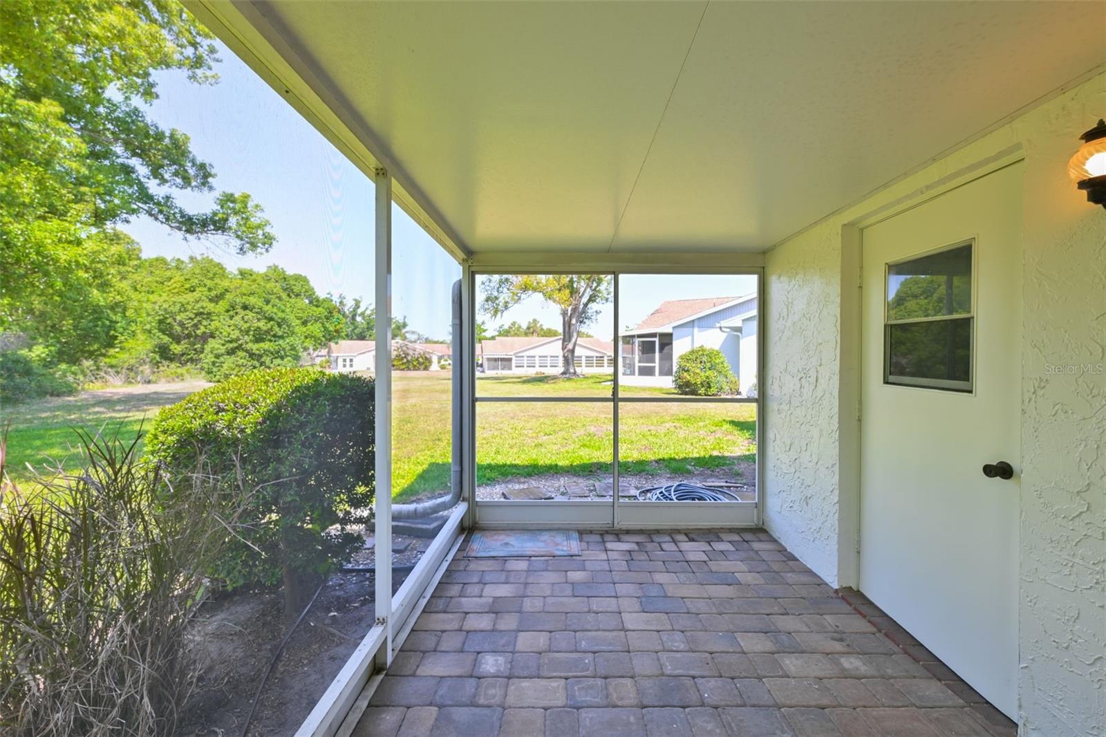 Image 27 of 99 For 511 Finsbury Circle B