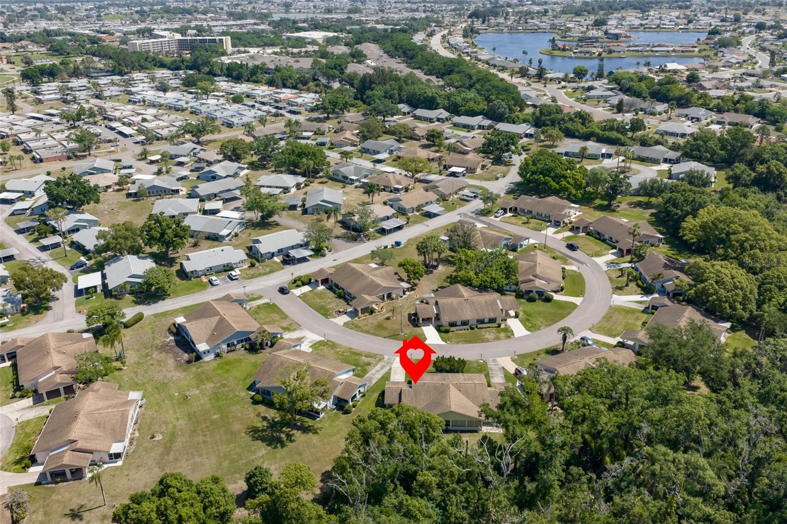 Image 38 of 99 For 511 Finsbury Circle B