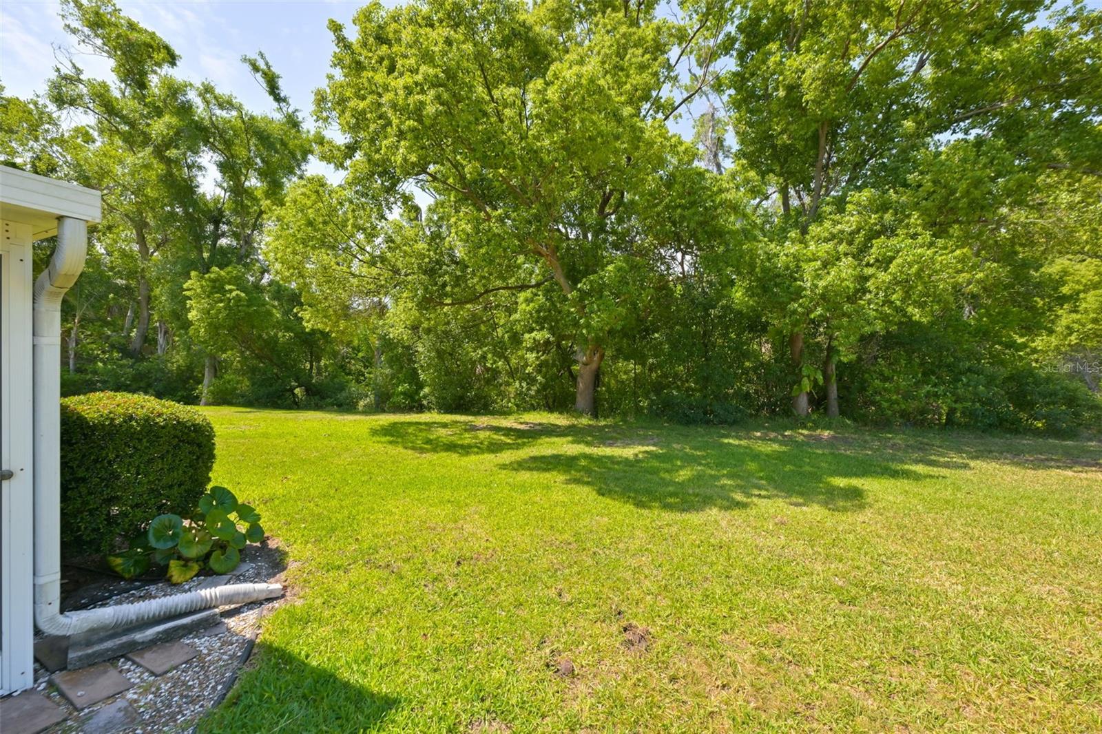 Image 39 of 99 For 511 Finsbury Circle B