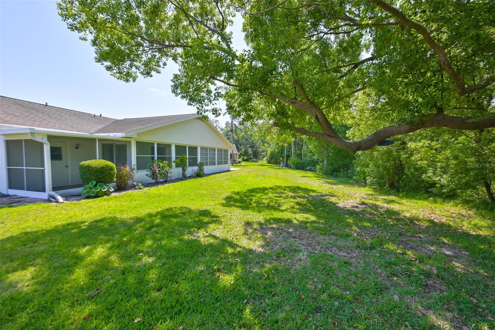 Image 40 of 99 For 511 Finsbury Circle B