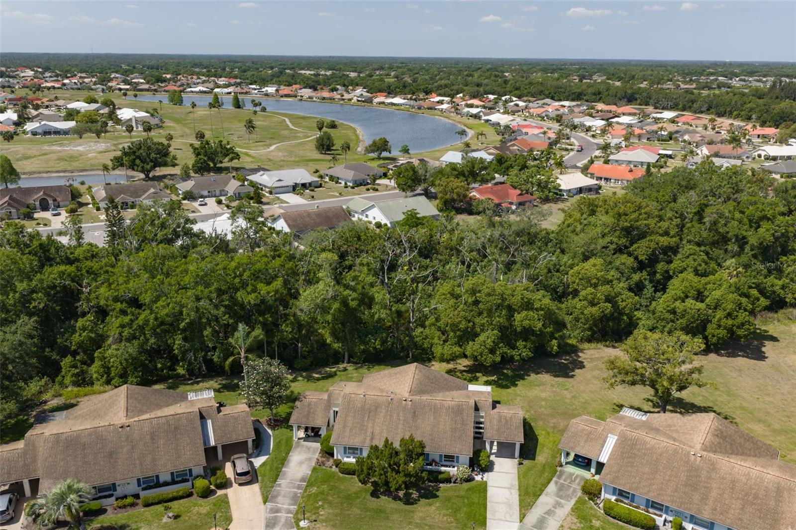 Image 44 of 99 For 511 Finsbury Circle B