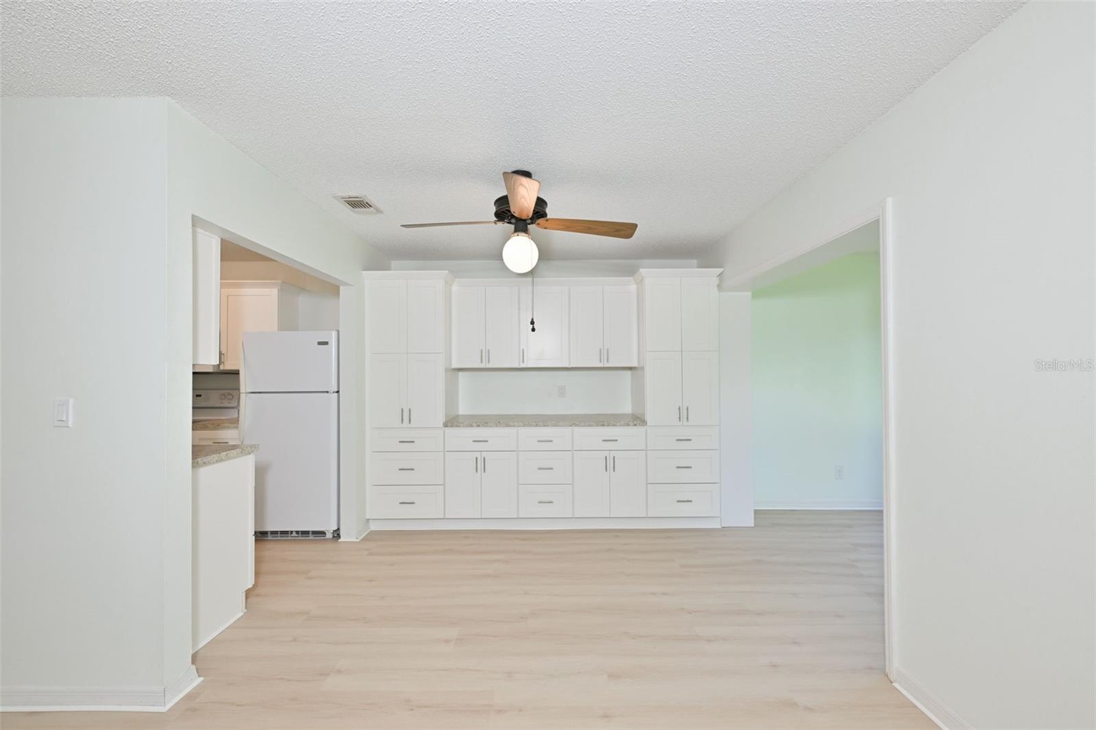 Image 8 of 99 For 511 Finsbury Circle B