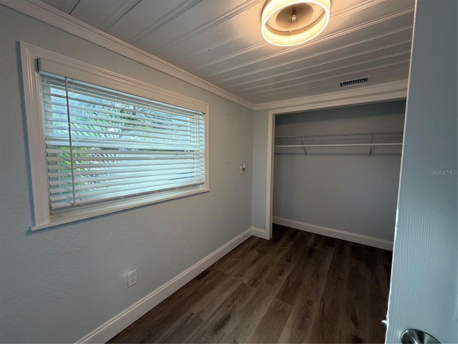 Image 17 of 23 For 1947 Chenango Avenue