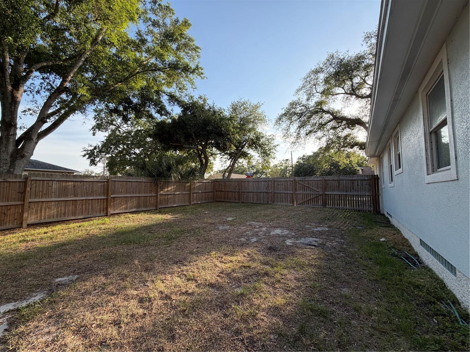 Image 4 of 23 For 1947 Chenango Avenue