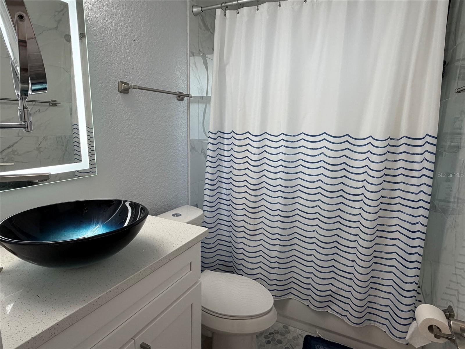 Image 8 of 23 For 1947 Chenango Avenue