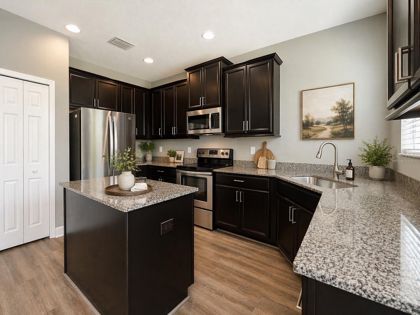 Image 4 of 12 For 1852 Tallulah Terrace