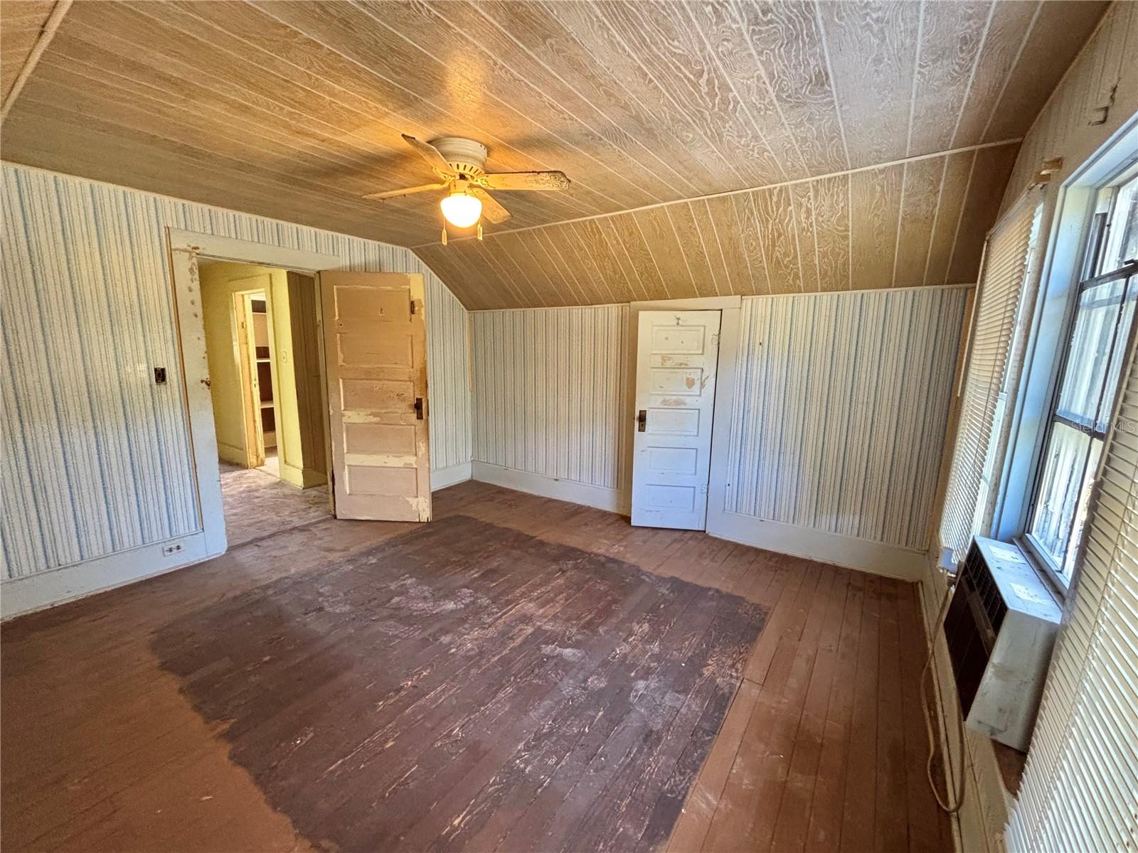 Image 18 of 35 For 19435 Fort Dade Avenue