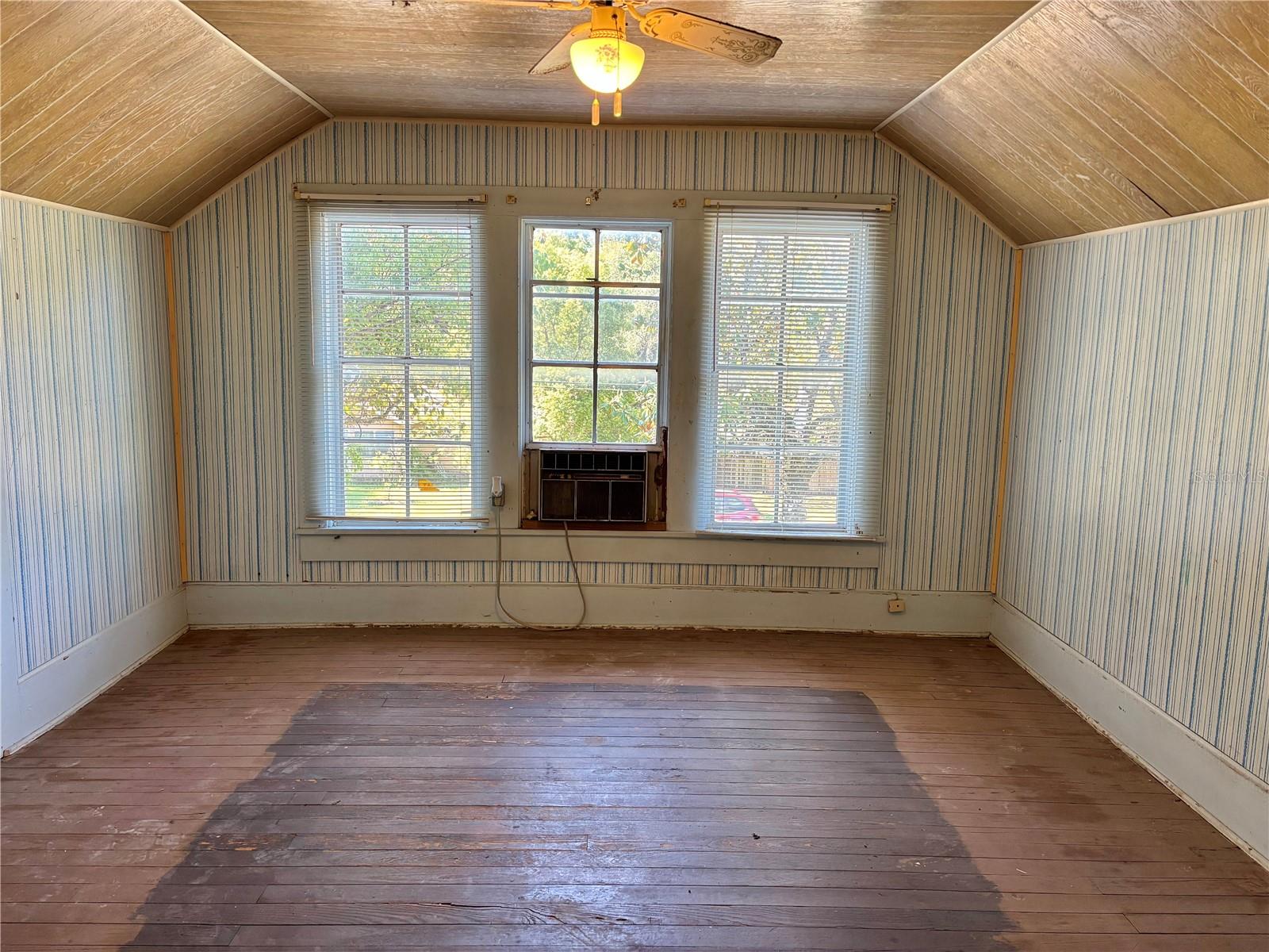 Image 19 of 35 For 19435 Fort Dade Avenue