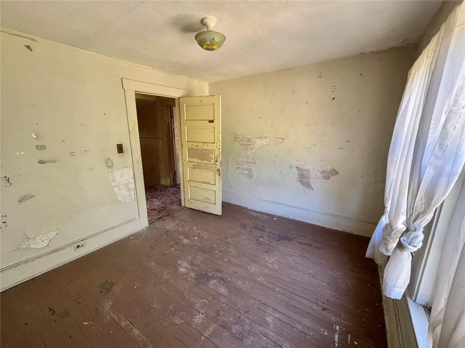 Image 22 of 35 For 19435 Fort Dade Avenue