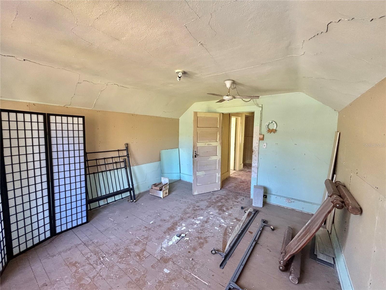 Image 23 of 35 For 19435 Fort Dade Avenue