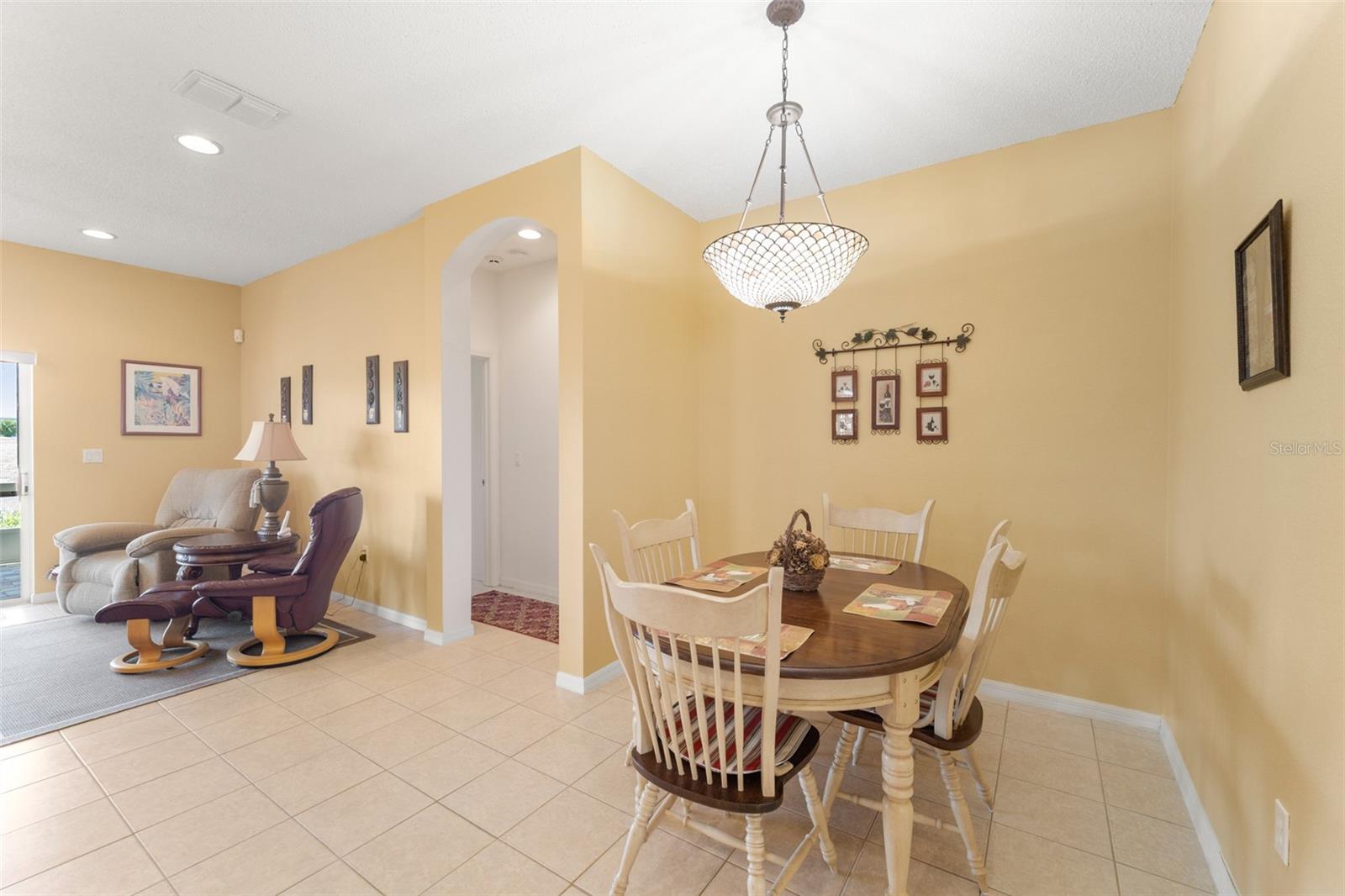 Image 17 of 95 For 2815 Wood Pointe Drive