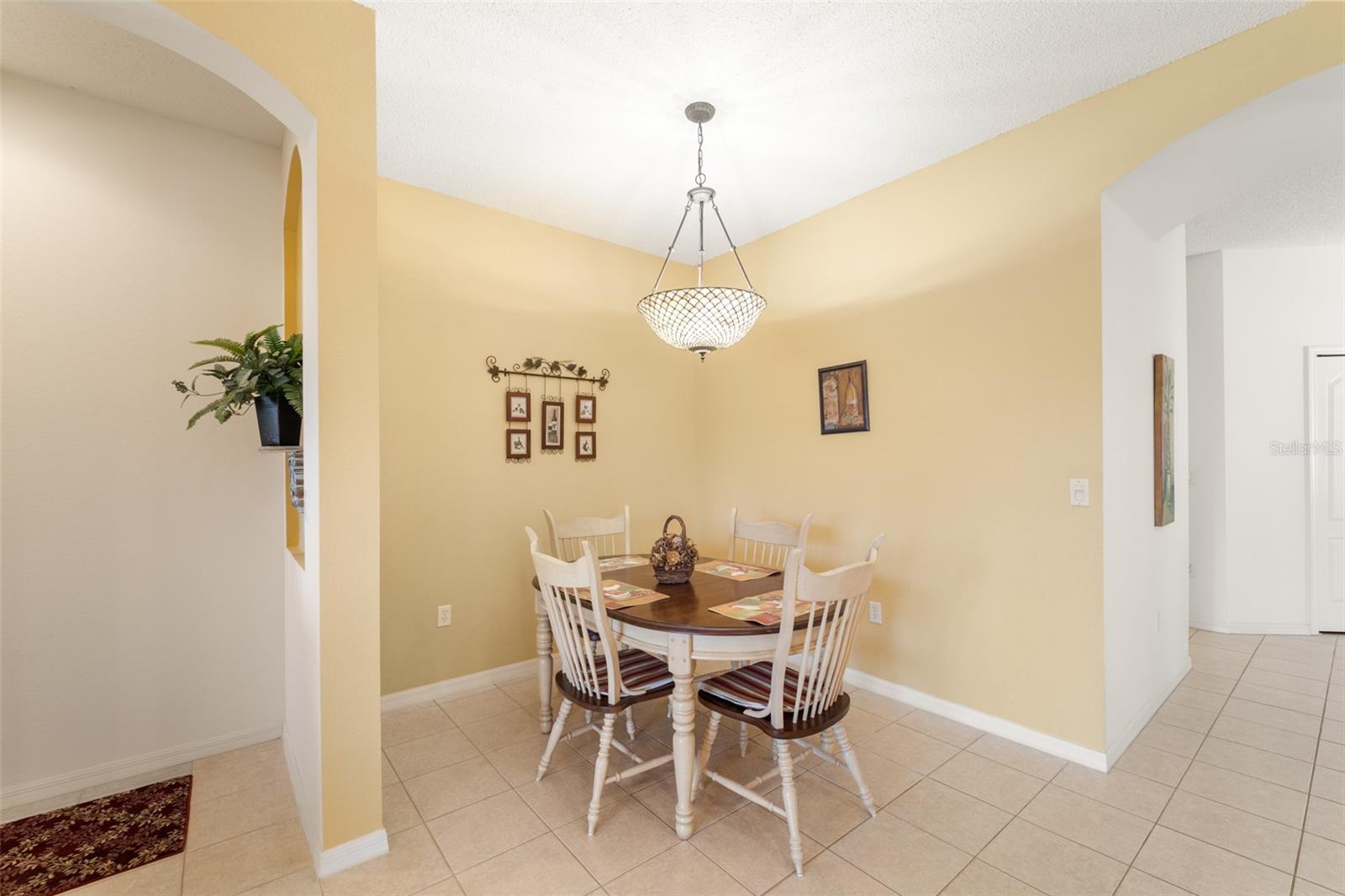 Image 18 of 95 For 2815 Wood Pointe Drive