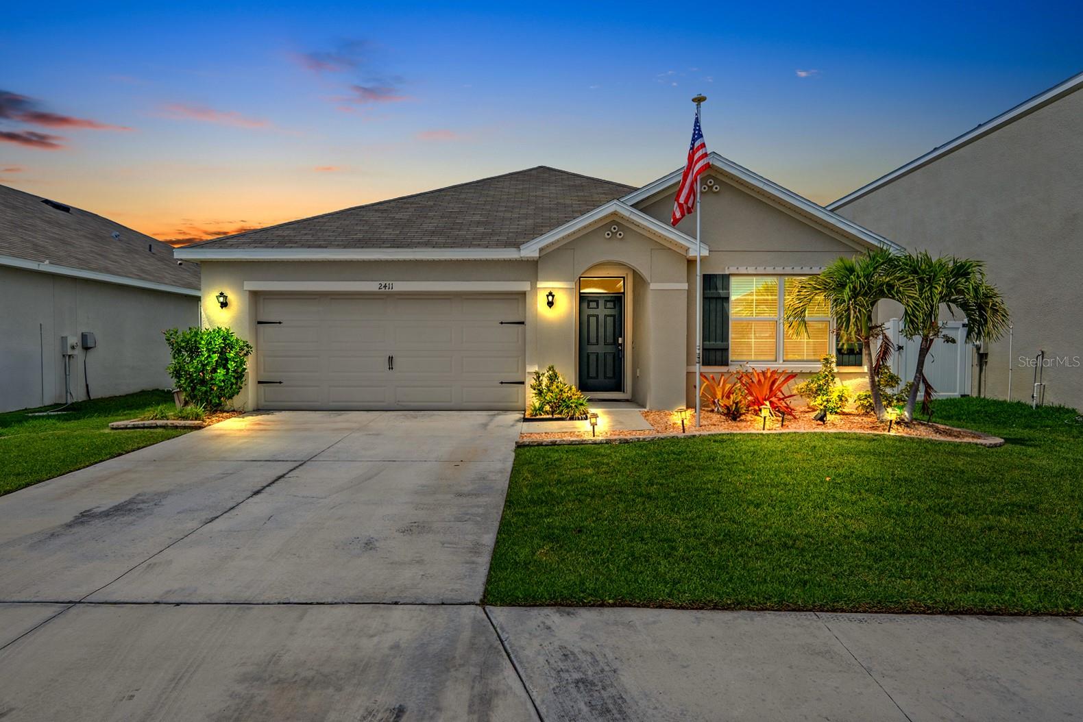 Image 2 of 31 For 2411 Mizner Bay Avenue