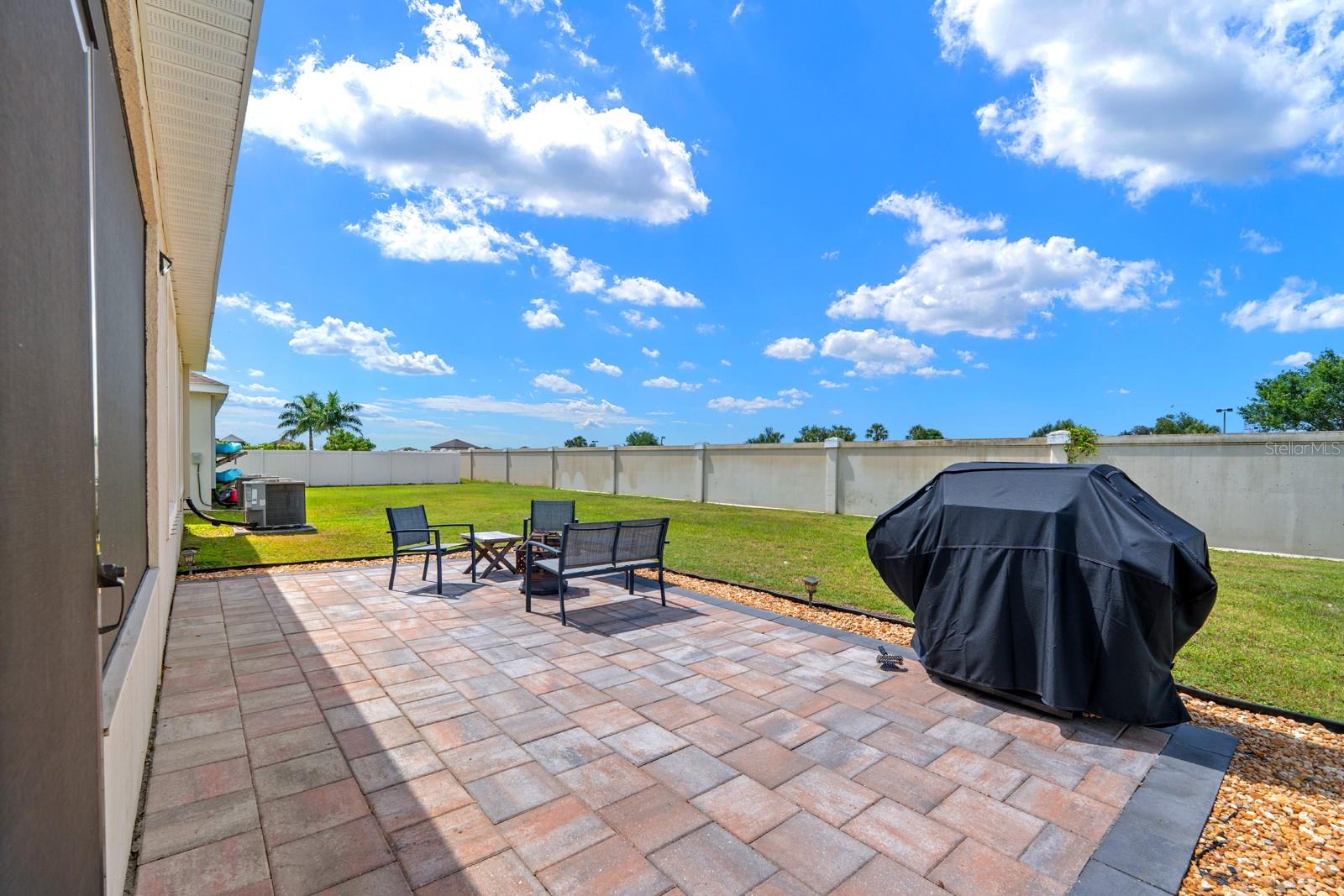 Image 21 of 31 For 2411 Mizner Bay Avenue