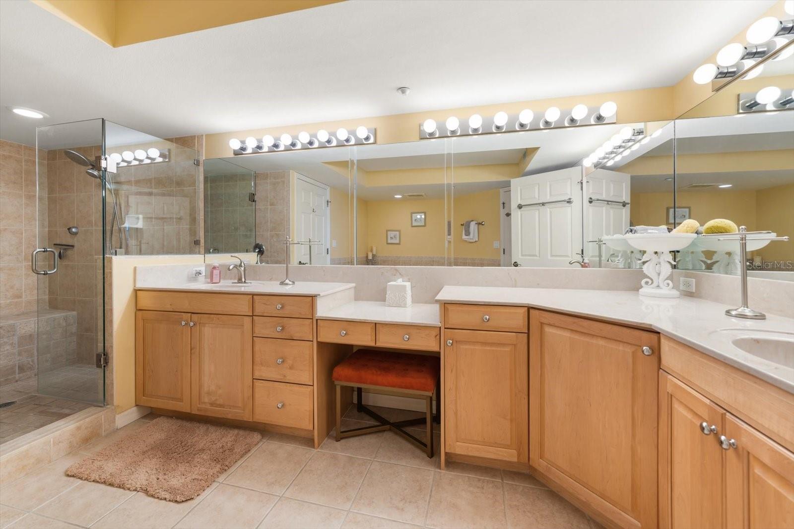 Image 24 of 42 For 16326 Gulf Boulevard 206