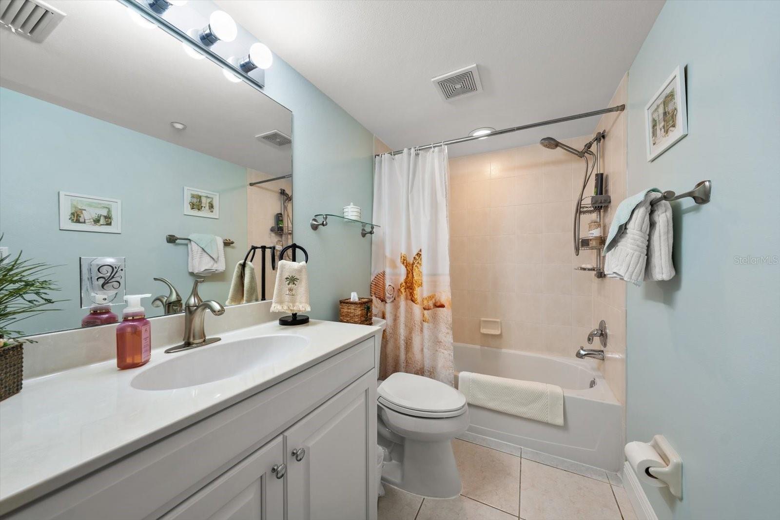 Image 31 of 42 For 16326 Gulf Boulevard 206