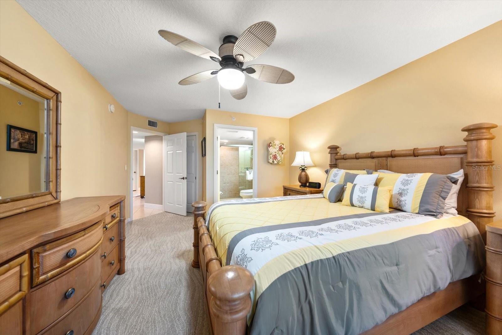 Image 35 of 42 For 16326 Gulf Boulevard 206