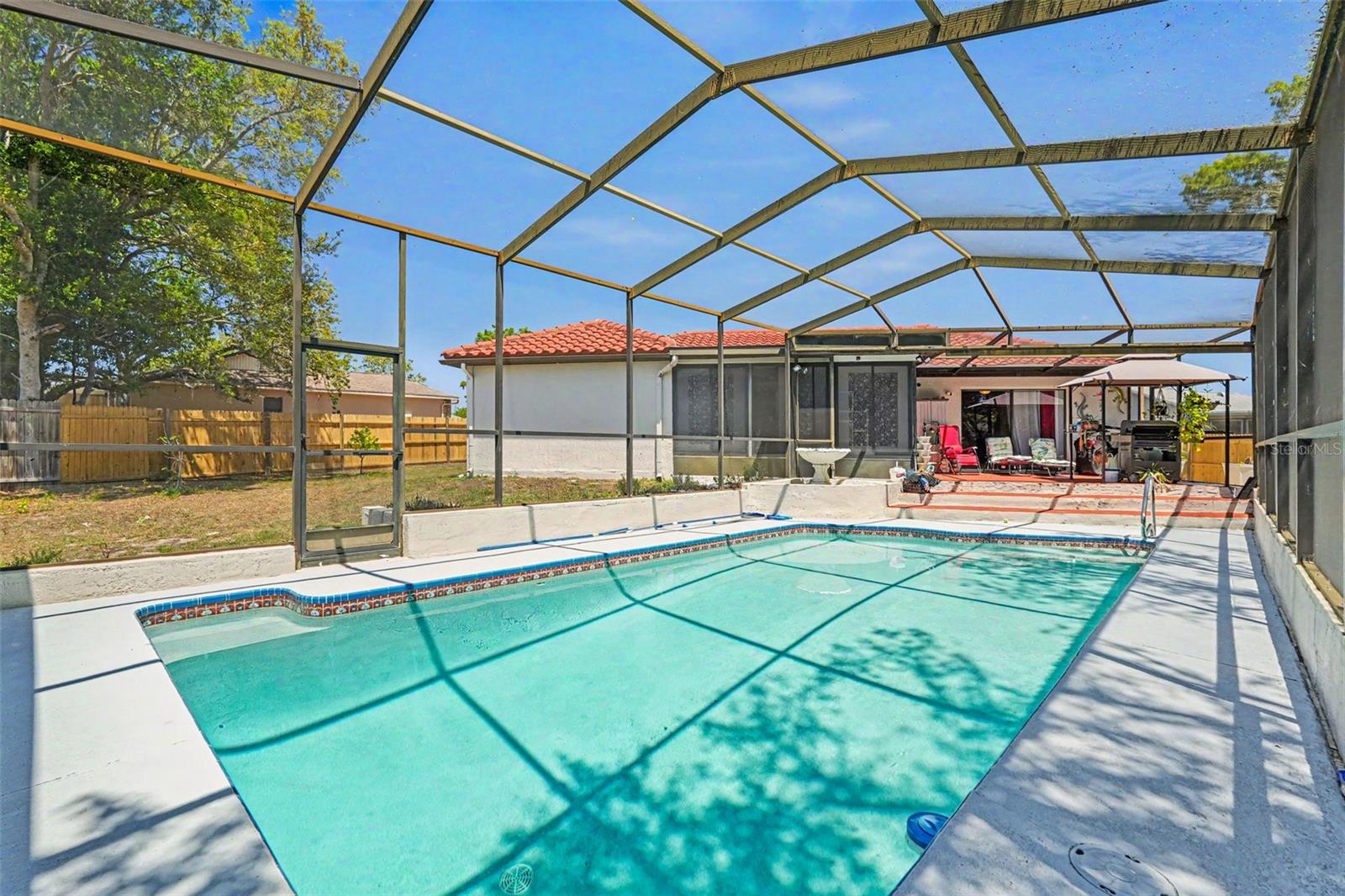 Image 13 of 18 For 8130 English Elm Circle