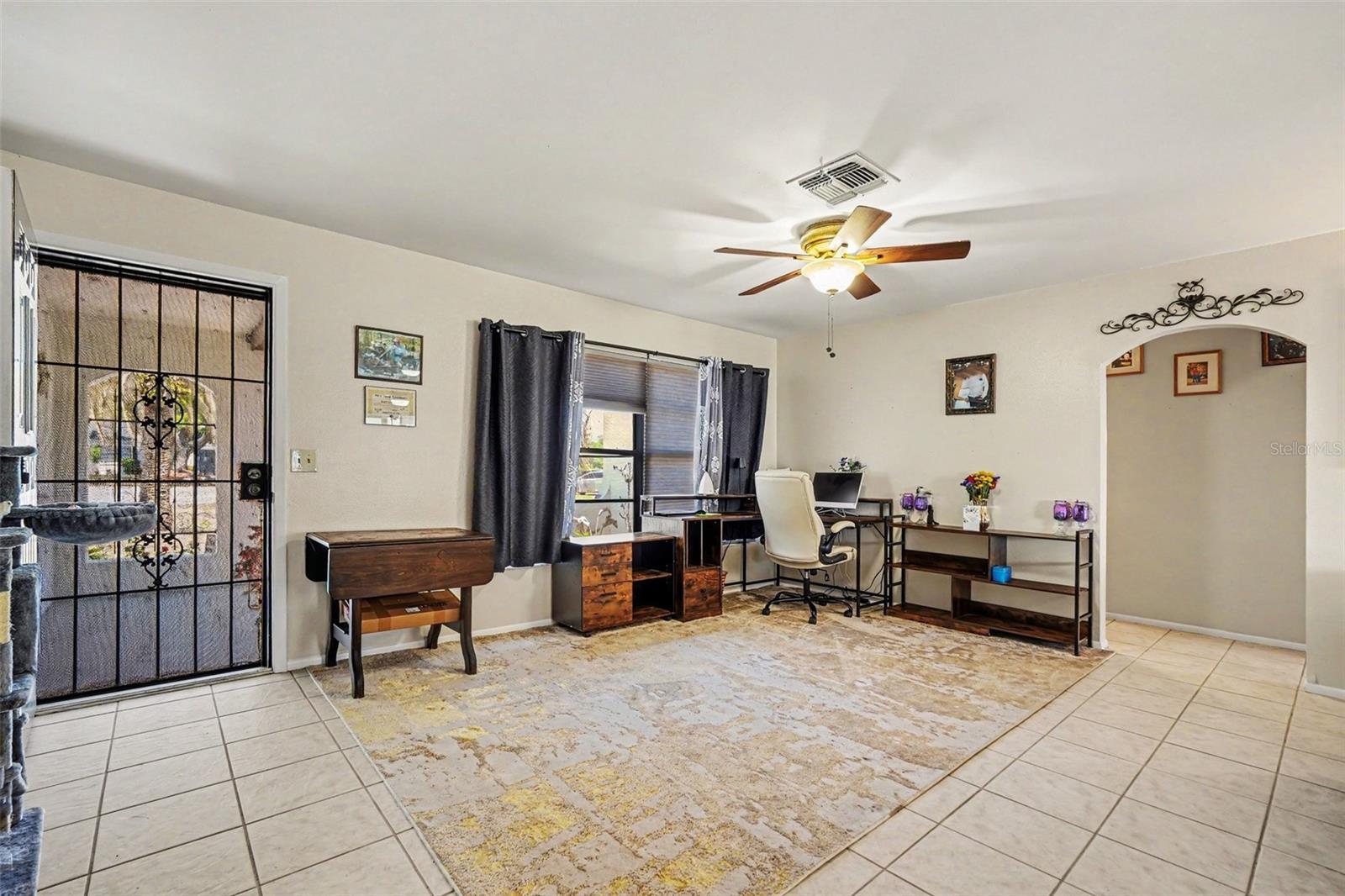 Image 3 of 18 For 8130 English Elm Circle