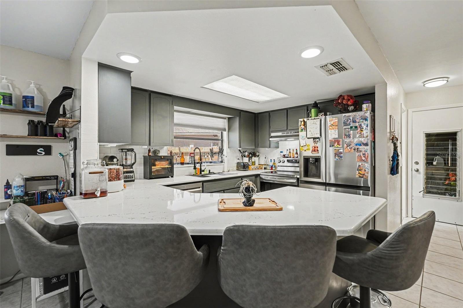 Image 6 of 18 For 8130 English Elm Circle